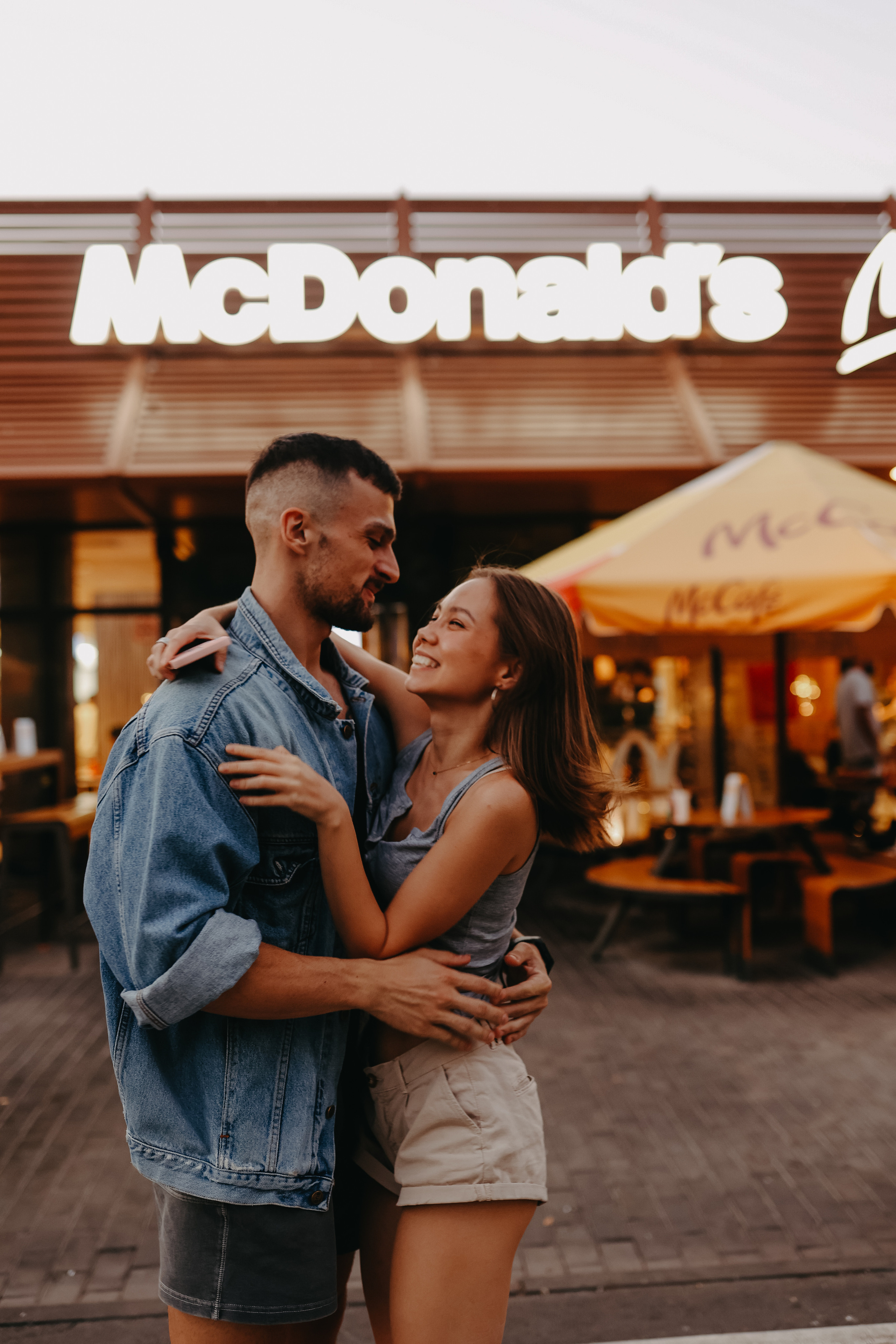 Love Story. Свадебный и семейный фотограф в Алматы Laura Dosmann