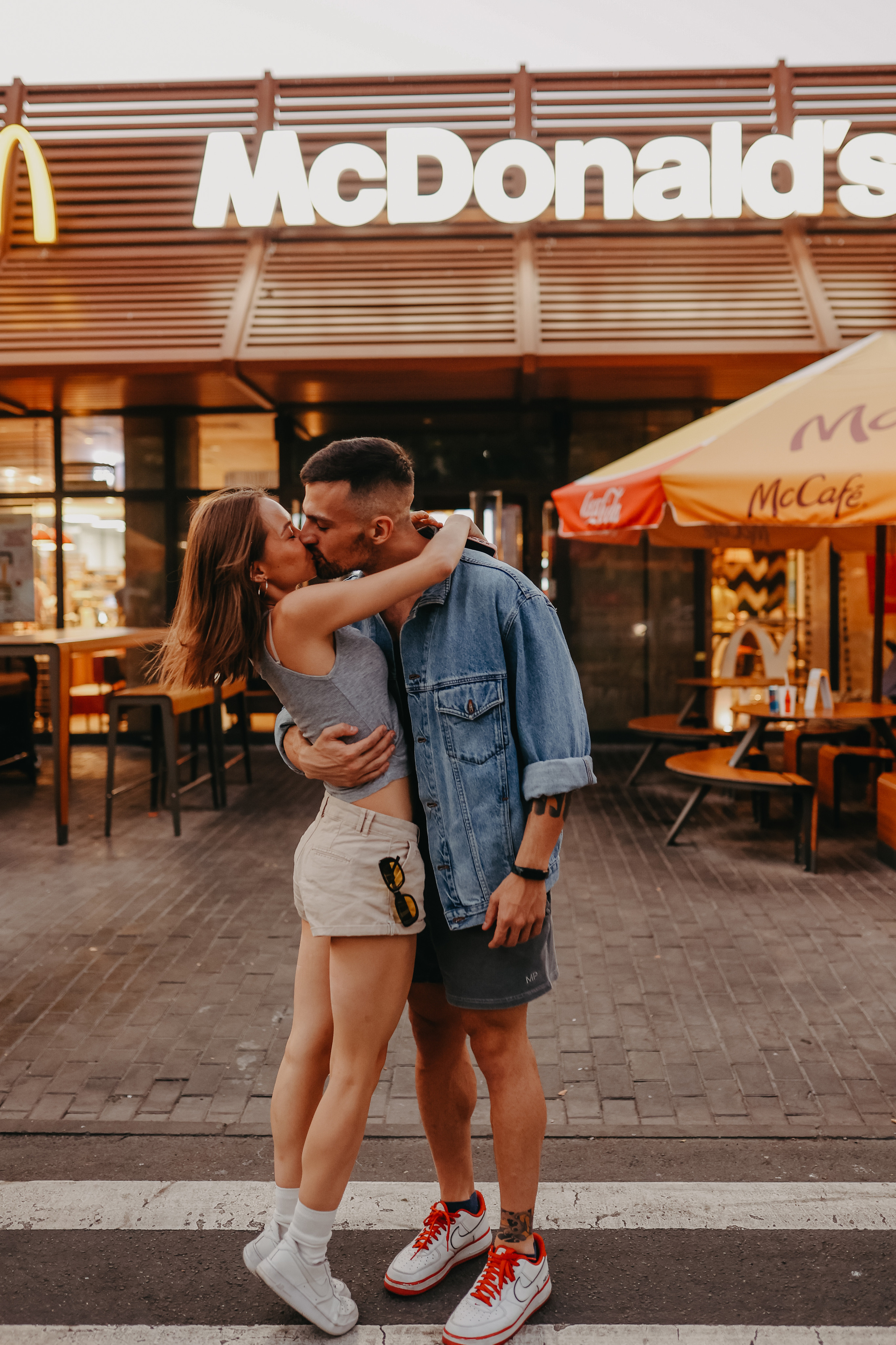 Love Story. Свадебный и семейный фотограф в Алматы Laura Dosmann