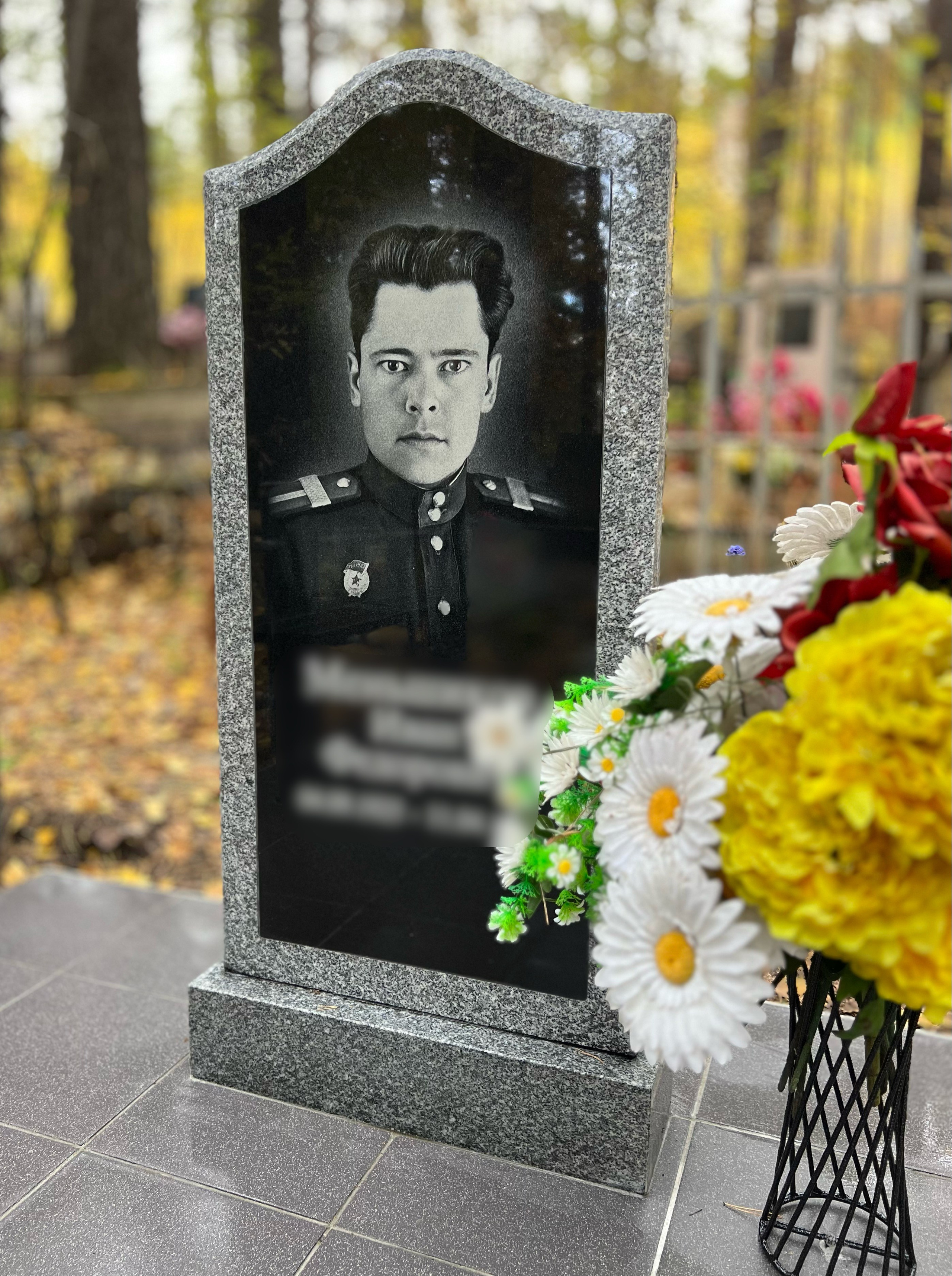 Гравировка от наших художников. ГРАНИТ26 Ритуальные услуги Железногорск. Благоустройство могил, продажа памятников