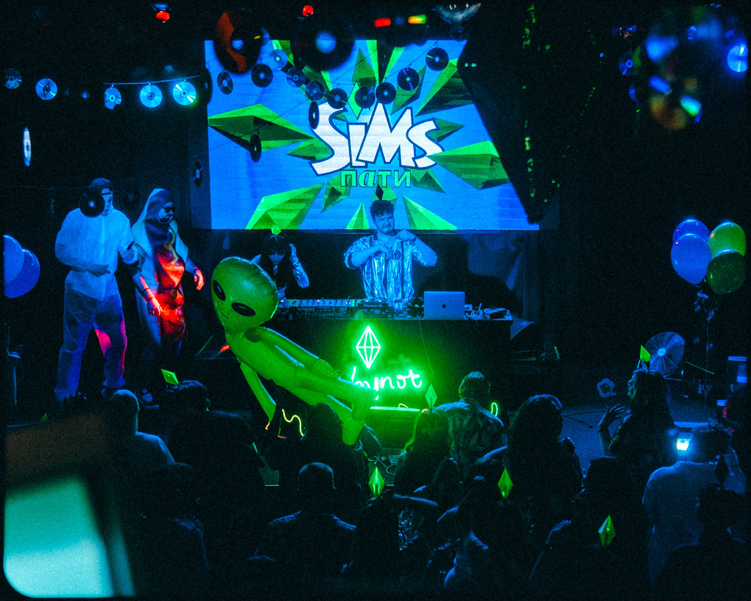 Sims 2. Кутнов Владислав | Портретная и городская фотосессии | Санкт-Петербург