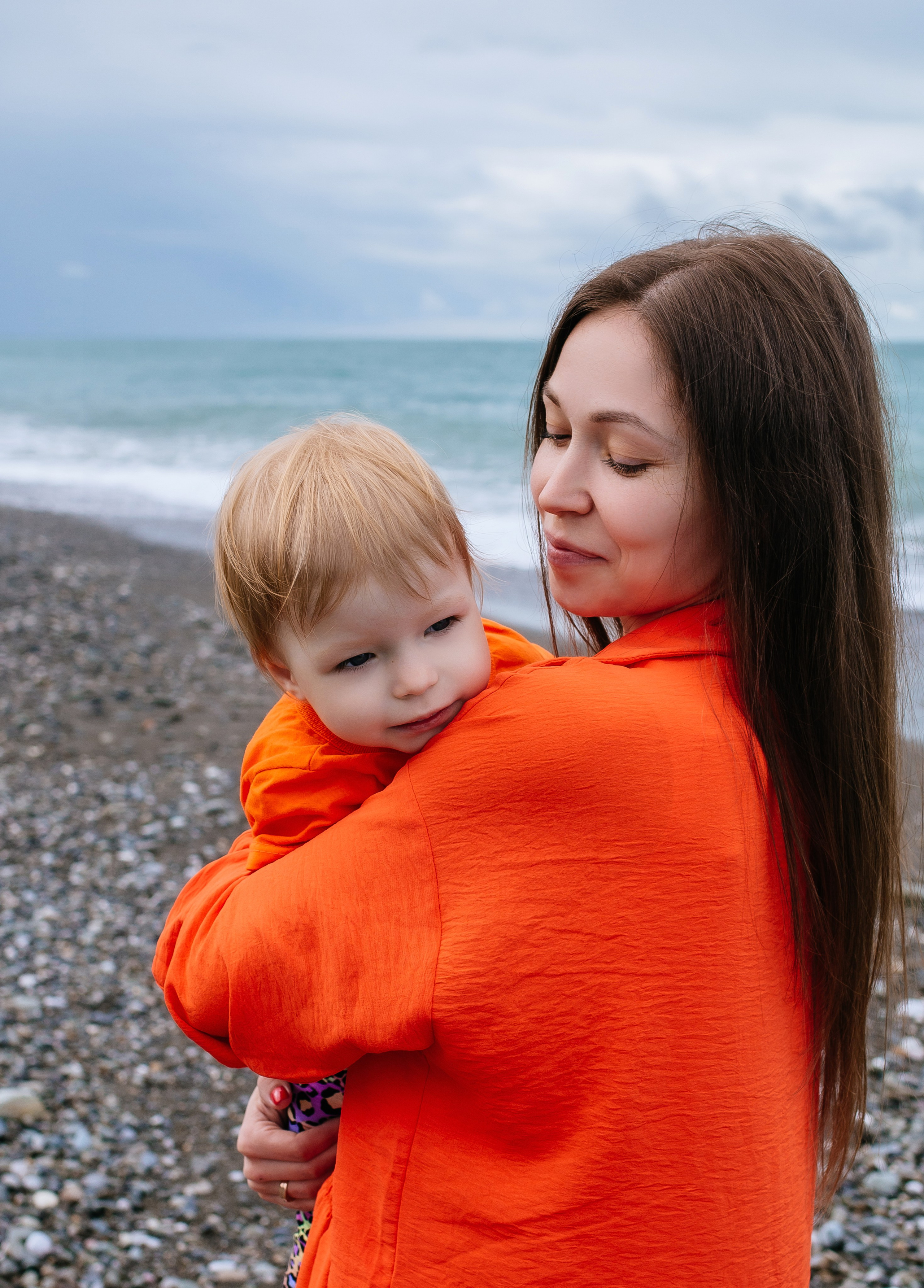 Семейная фотосессия на берегу моря в Сочи. Фотограф Сочи Адлер. Солькаева Анастасия