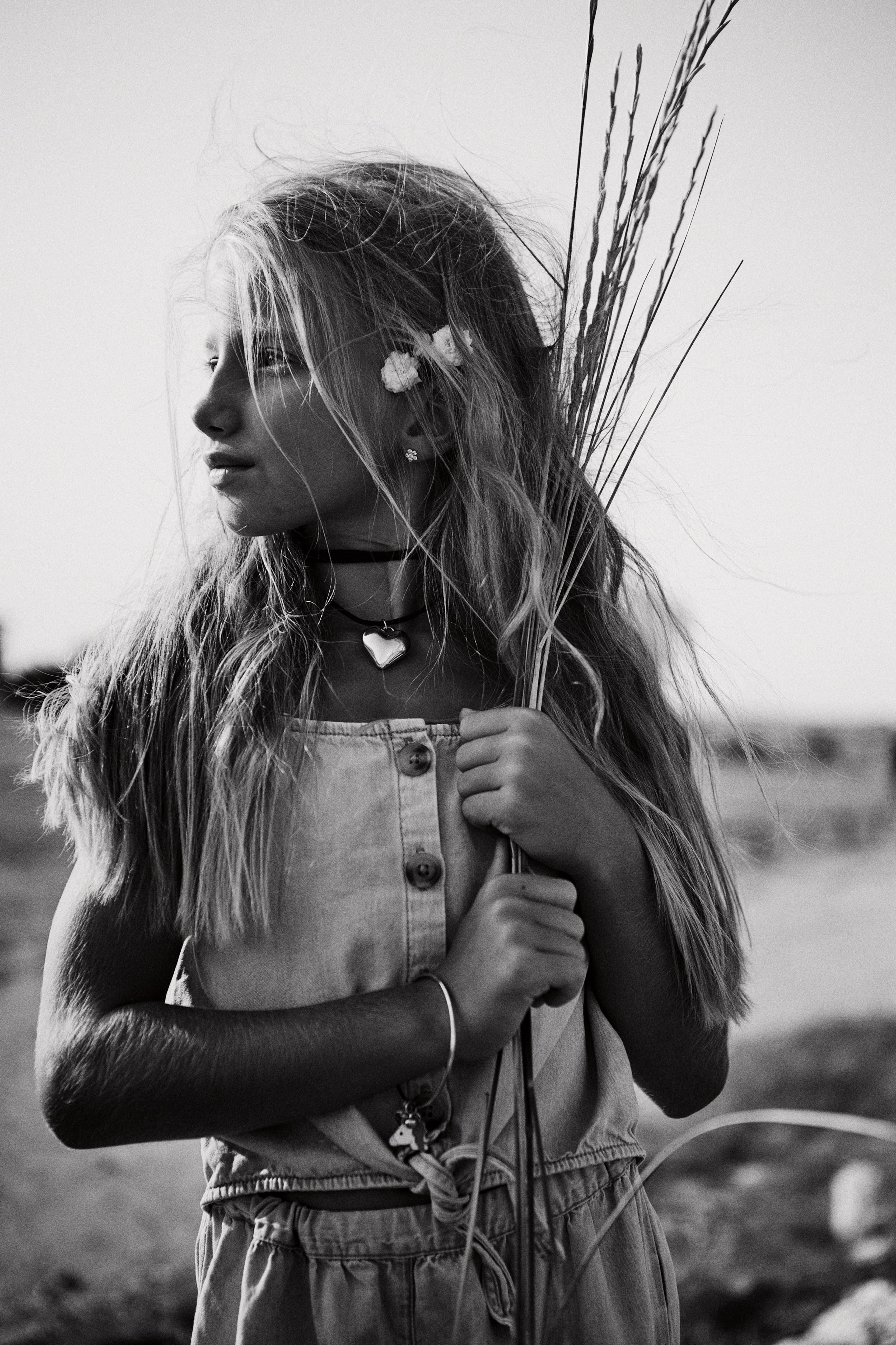 About a girl. Fashion Photographer Oxana Chernomorets