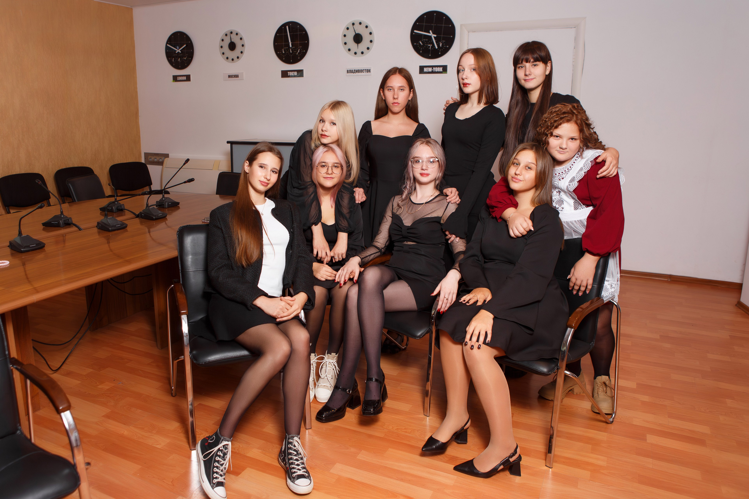 ФОТОСЕССИЯ ДЛЯ 9 КЛАССА «ГИМНАЗИЯ». ТВОЙ АЛЬБОМ / ТВОИ ПРАВИЛА