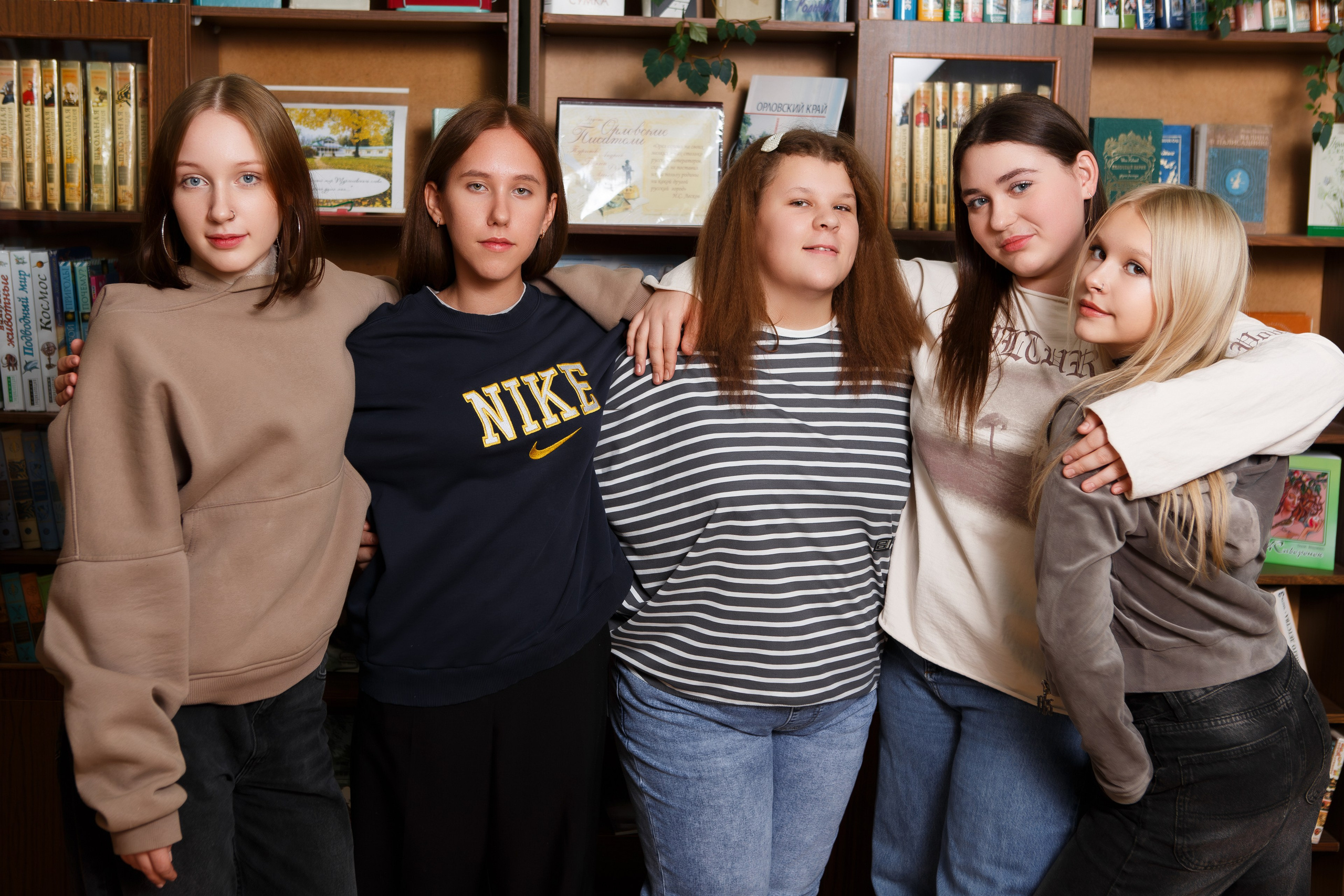 ФОТОСЕССИЯ ДЛЯ 9 КЛАССА «ГИМНАЗИЯ». ТВОЙ АЛЬБОМ / ТВОИ ПРАВИЛА