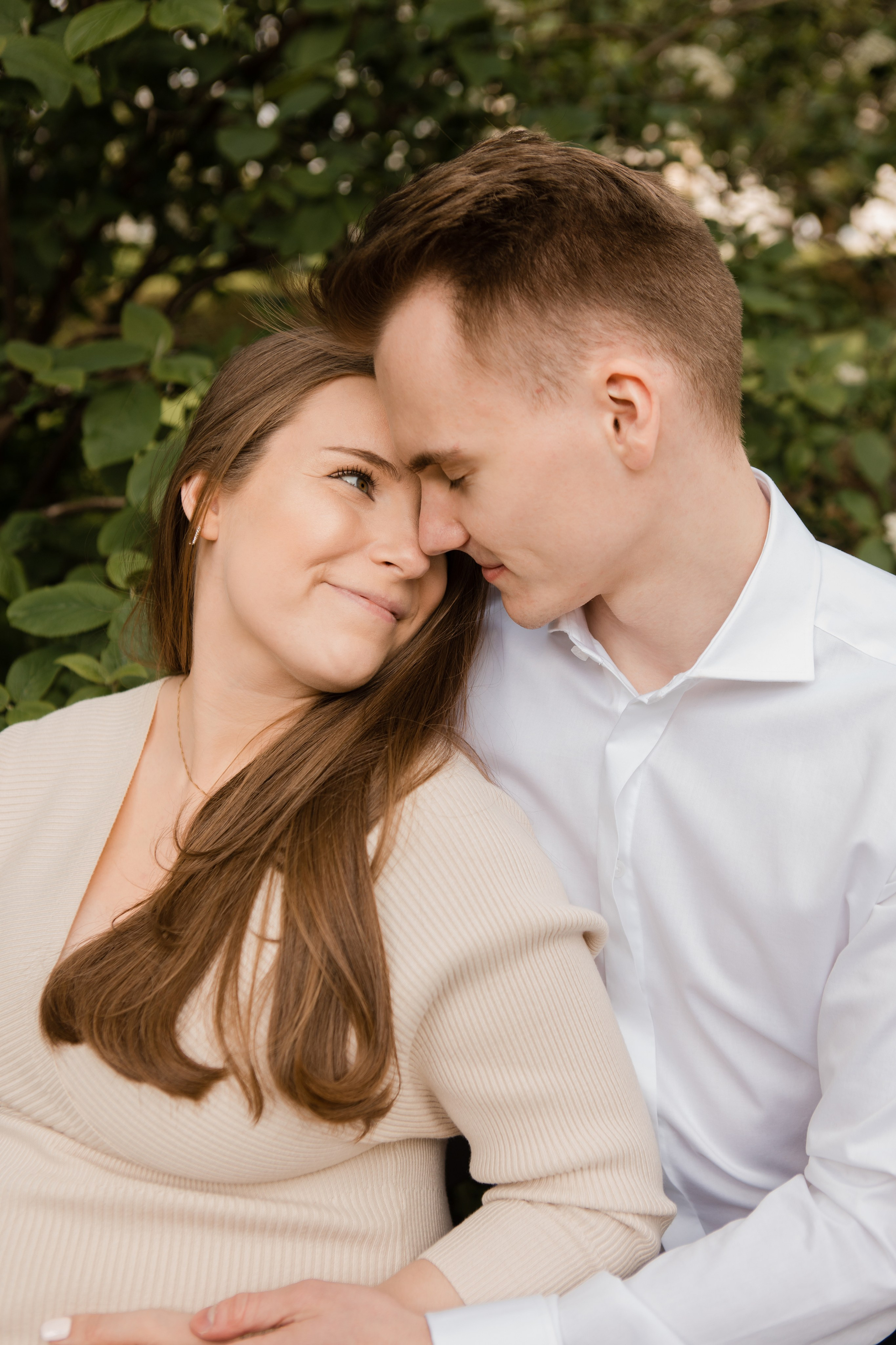 Семейная фотосессия Андрея и Марии. Видеосъемка и фотосъемка свадеб. Фотограф и оператор на свадьбу. Видеосъемка подкастов, собственная видео-фотостудии. Предметная фотосъемка