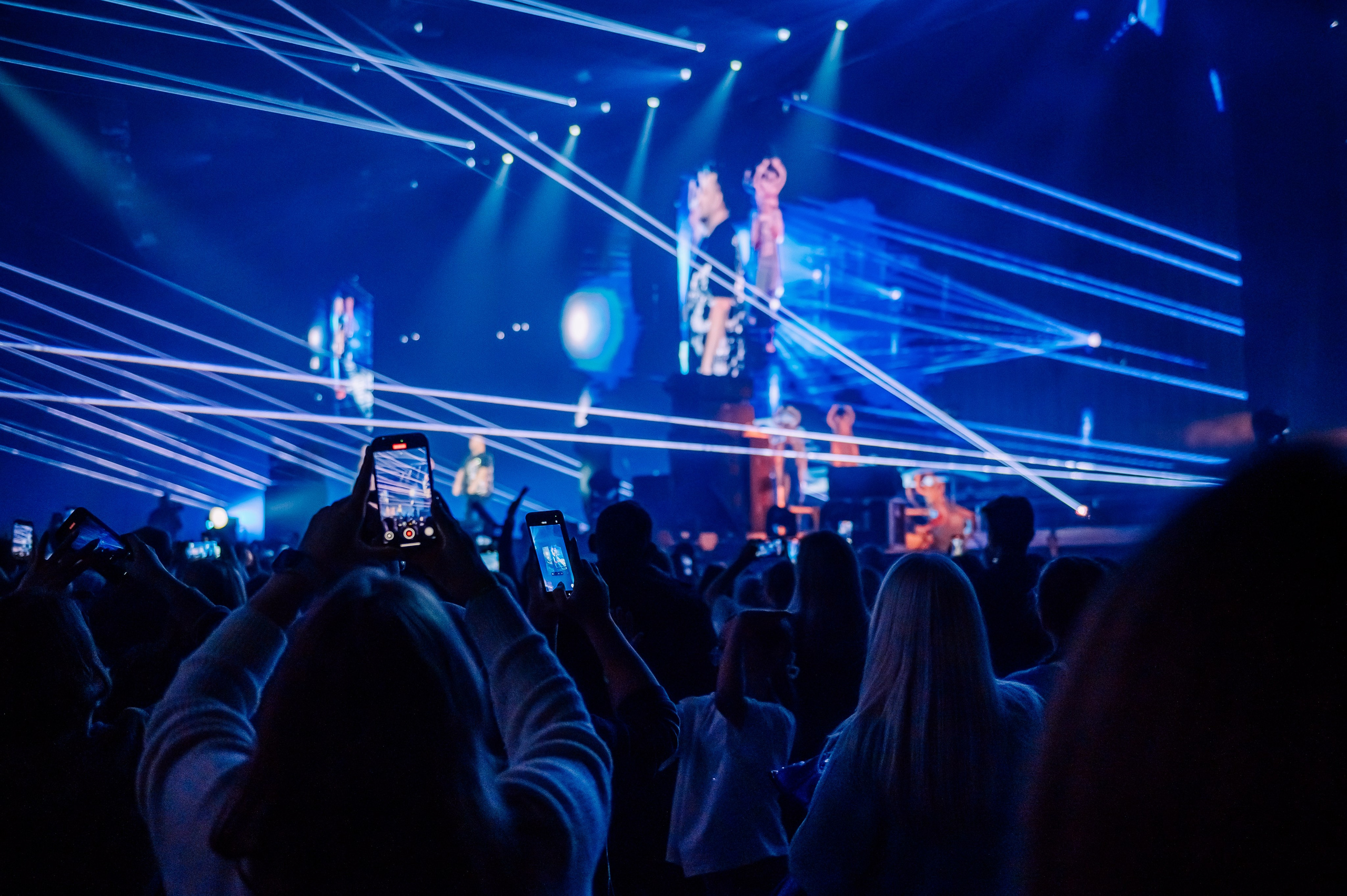 Руки вверх в Ледовом Дворце 15.11.2025. Детский фотограф, семейный фотограф и репортажи в Кемерово