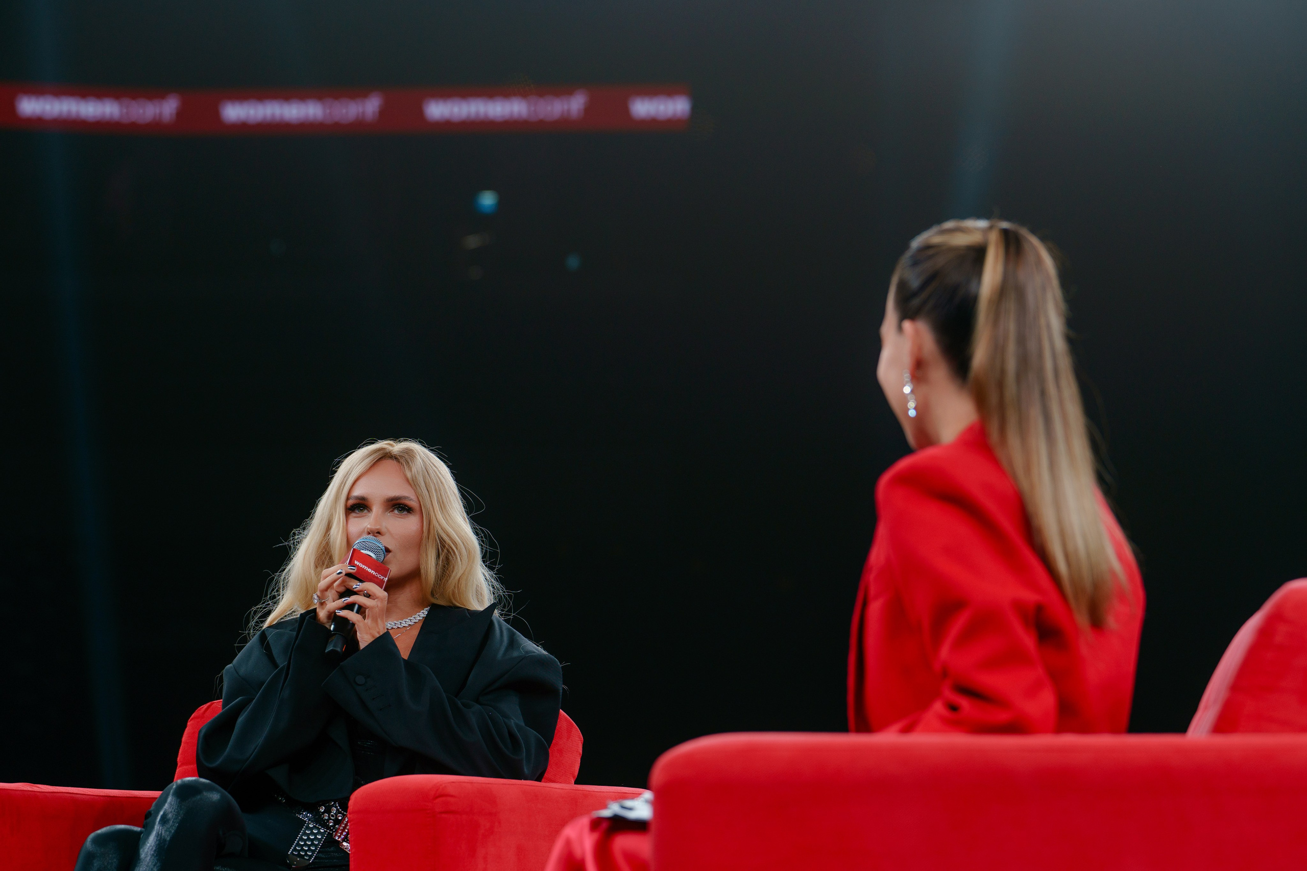 Фотограф на самую масштабную женскую конференцию в России WomenConf. Репортажный фотограф Москва Сергей Дружинин