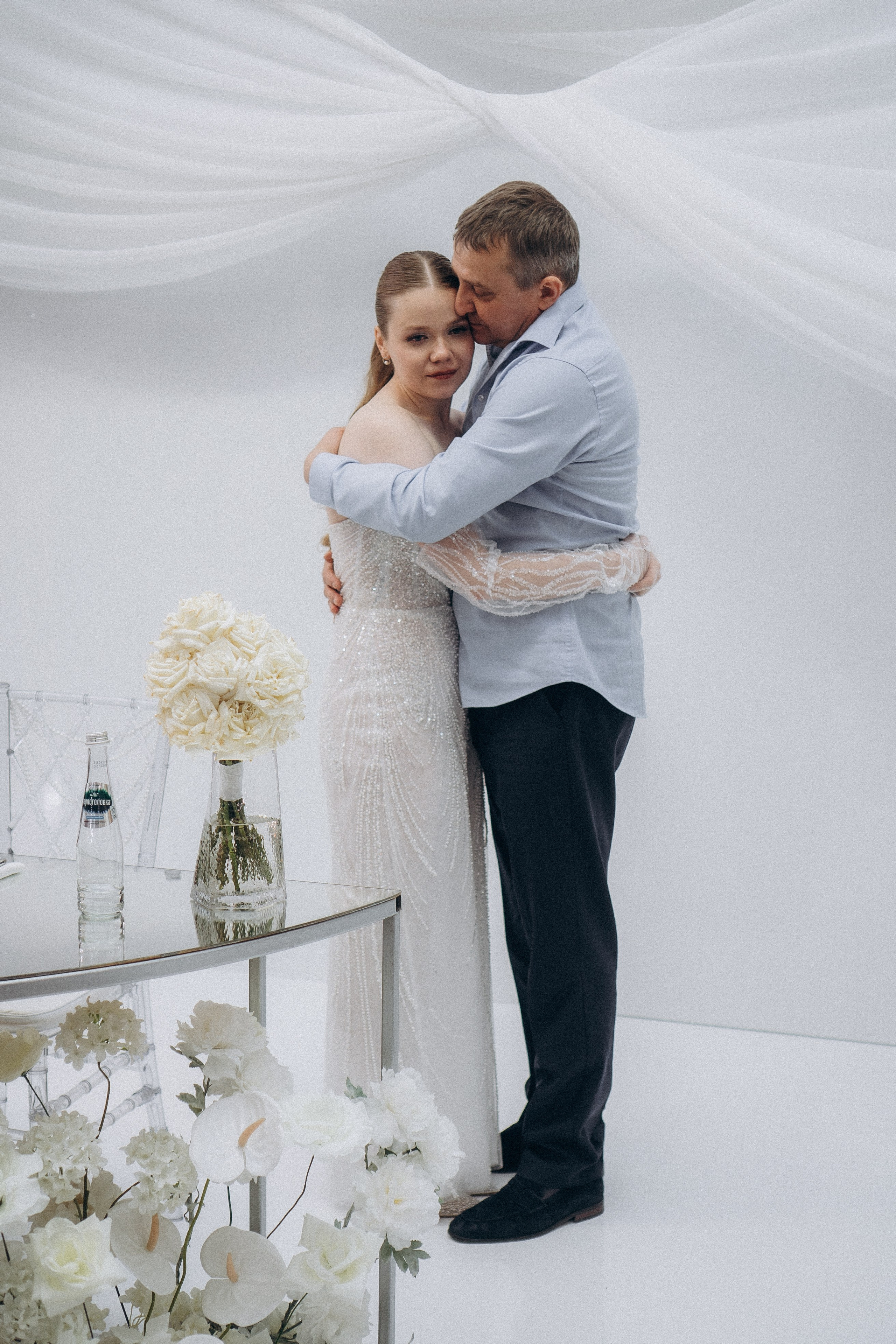 ТАНЕЦ С ПАПОЙ СВАДЕБНМ БАНКЕТЕ (СНЯТО В СИБИРЕ В НИЖНЕВАРТОВСКЕ). Профессиональный фотограф, Санкт-Петербург — Виктория Богомолова