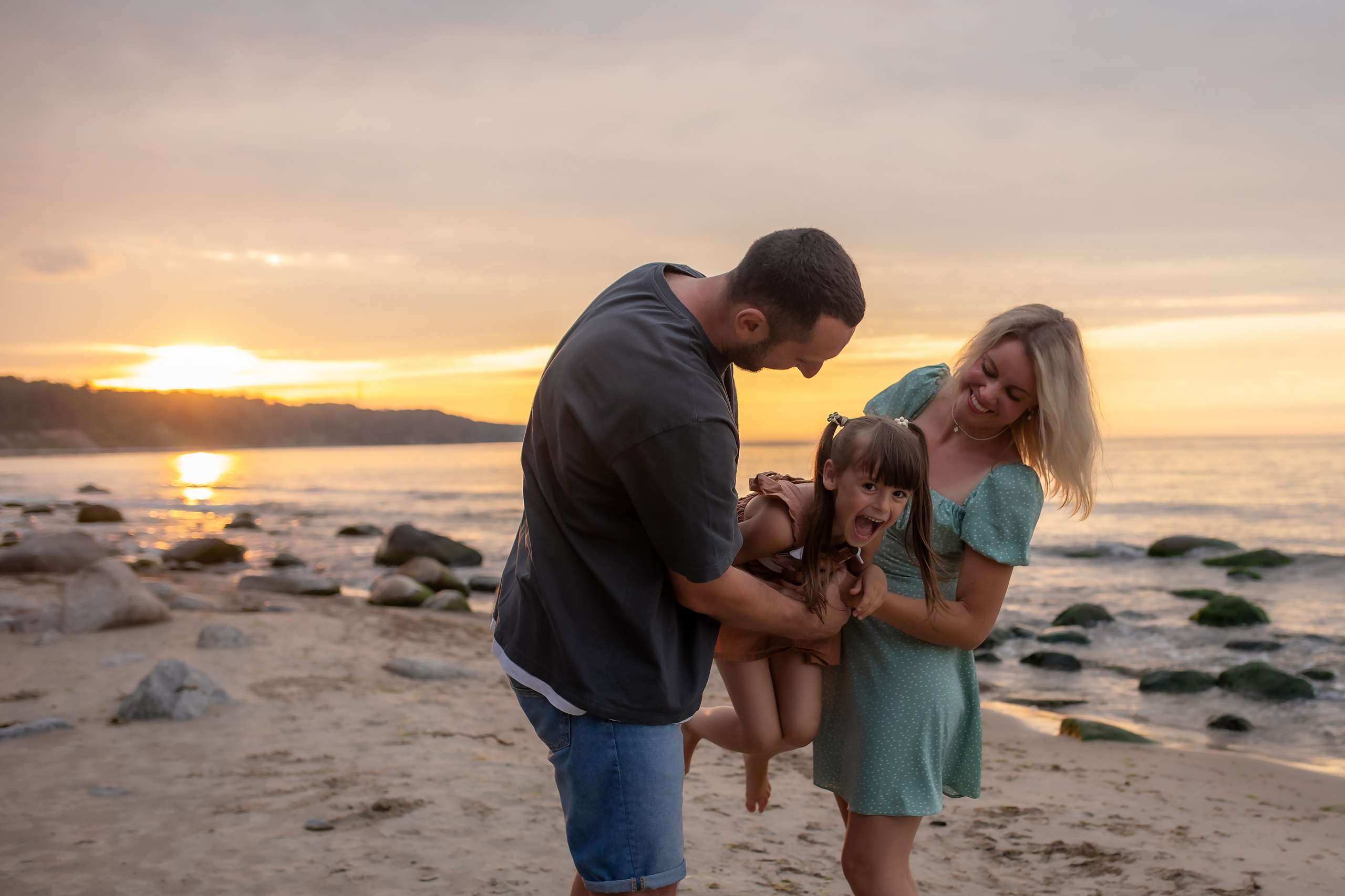 Есеня, Леня и Аня. Закат в Куликово. Фотограф в Калининграде Решетникова Алина