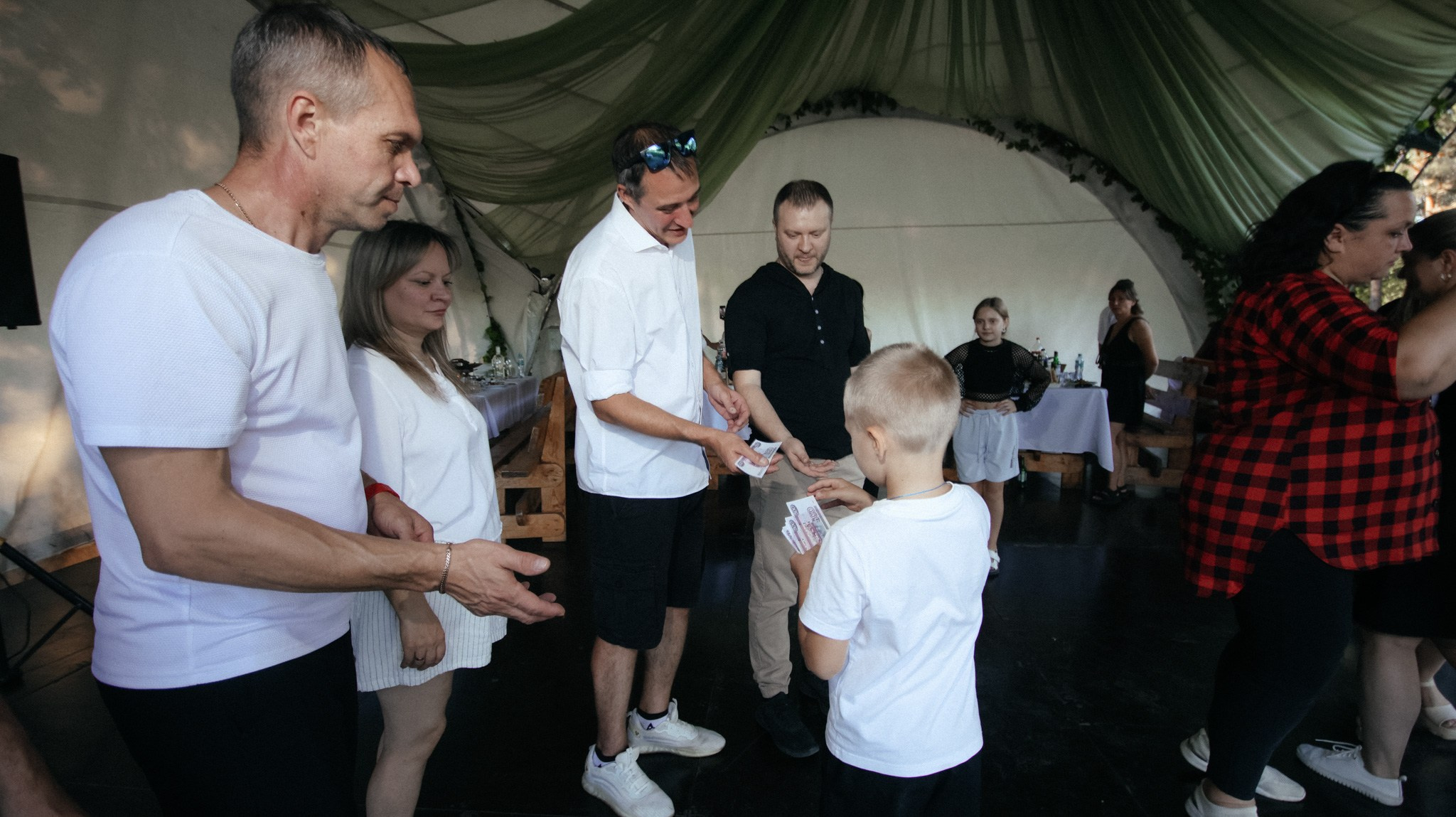 Фабрика Дверей. Свадебный и репортажный фотограф Дмитрий Кононенко