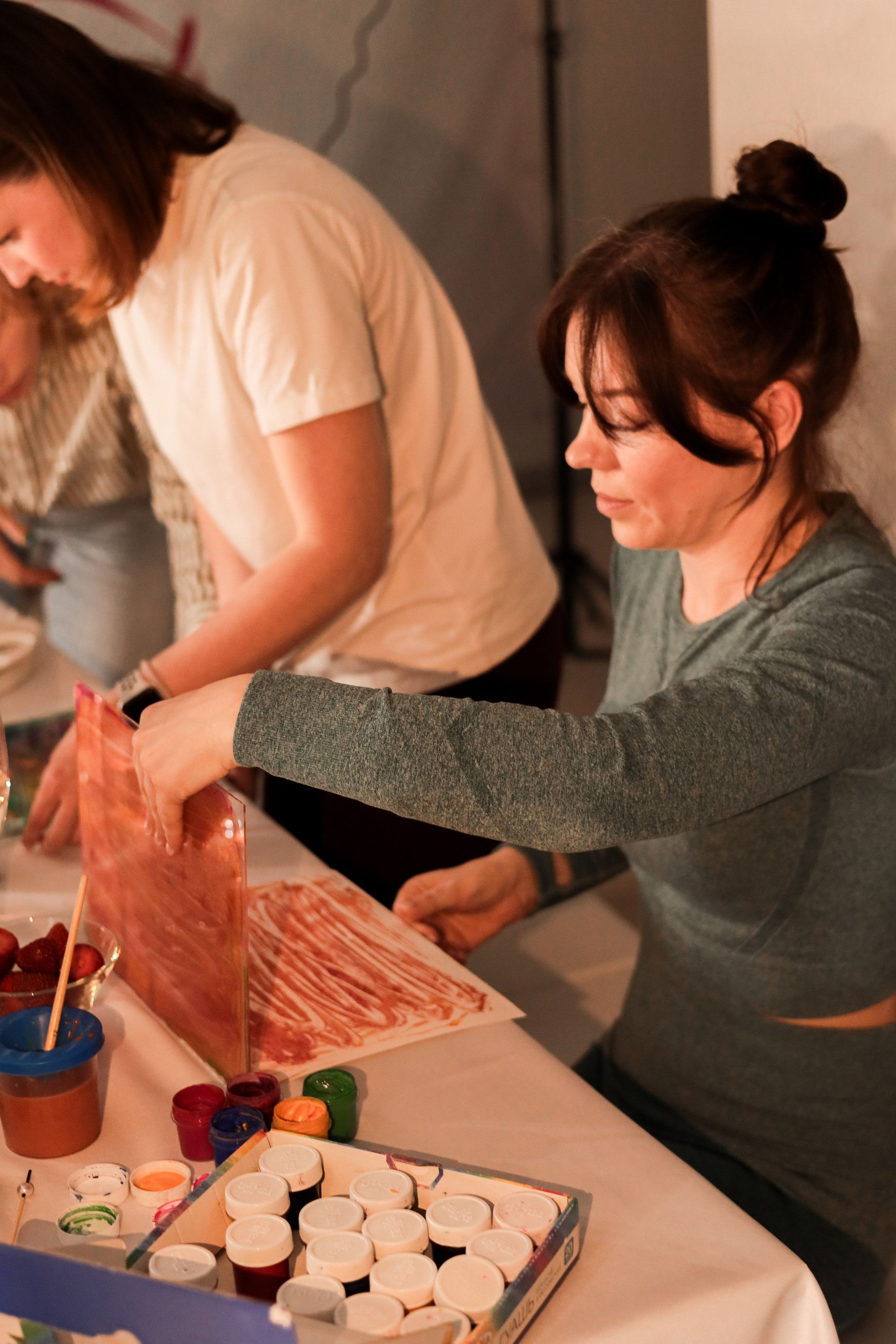 Арт-терапия + аэройога. Фотограф Надршина Лилия