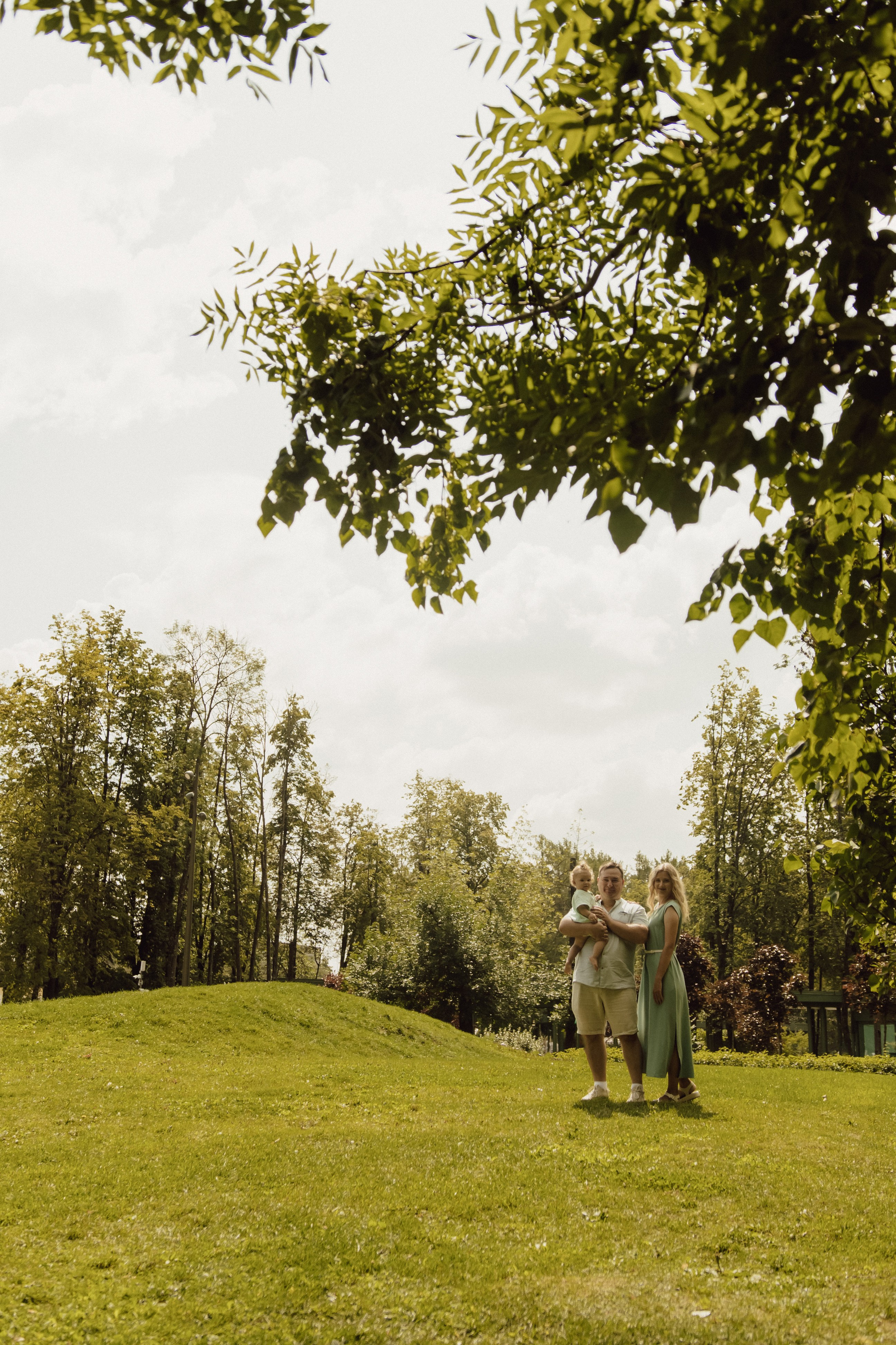 Семья Редькиных в парке Швейцария. Фотограф в Кирове и Кирово-Чепецке Валерия Шиляева