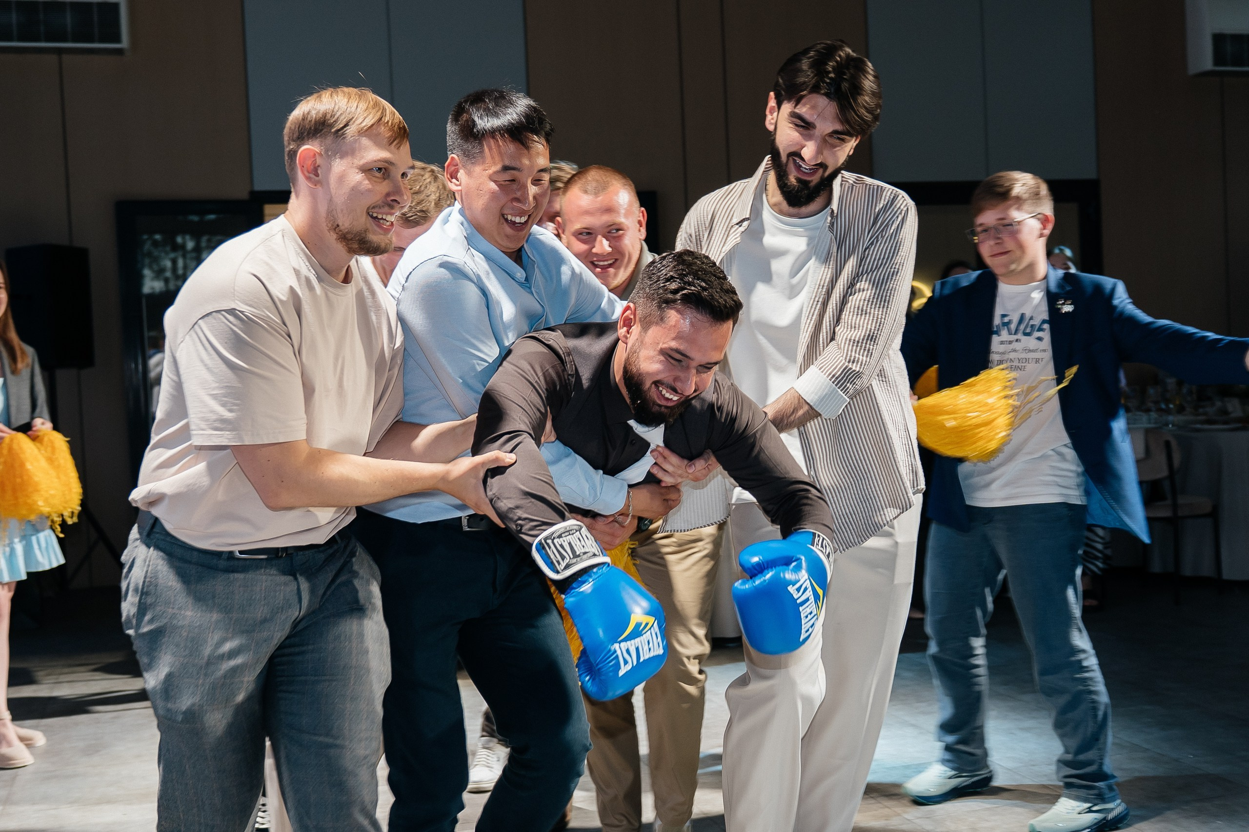 Свадебный репортаж. Для тех, кто не ждёт удачи, а создаёт её. Каждая фотосессия — это твой момент, твой стиль, твой успех. 📸