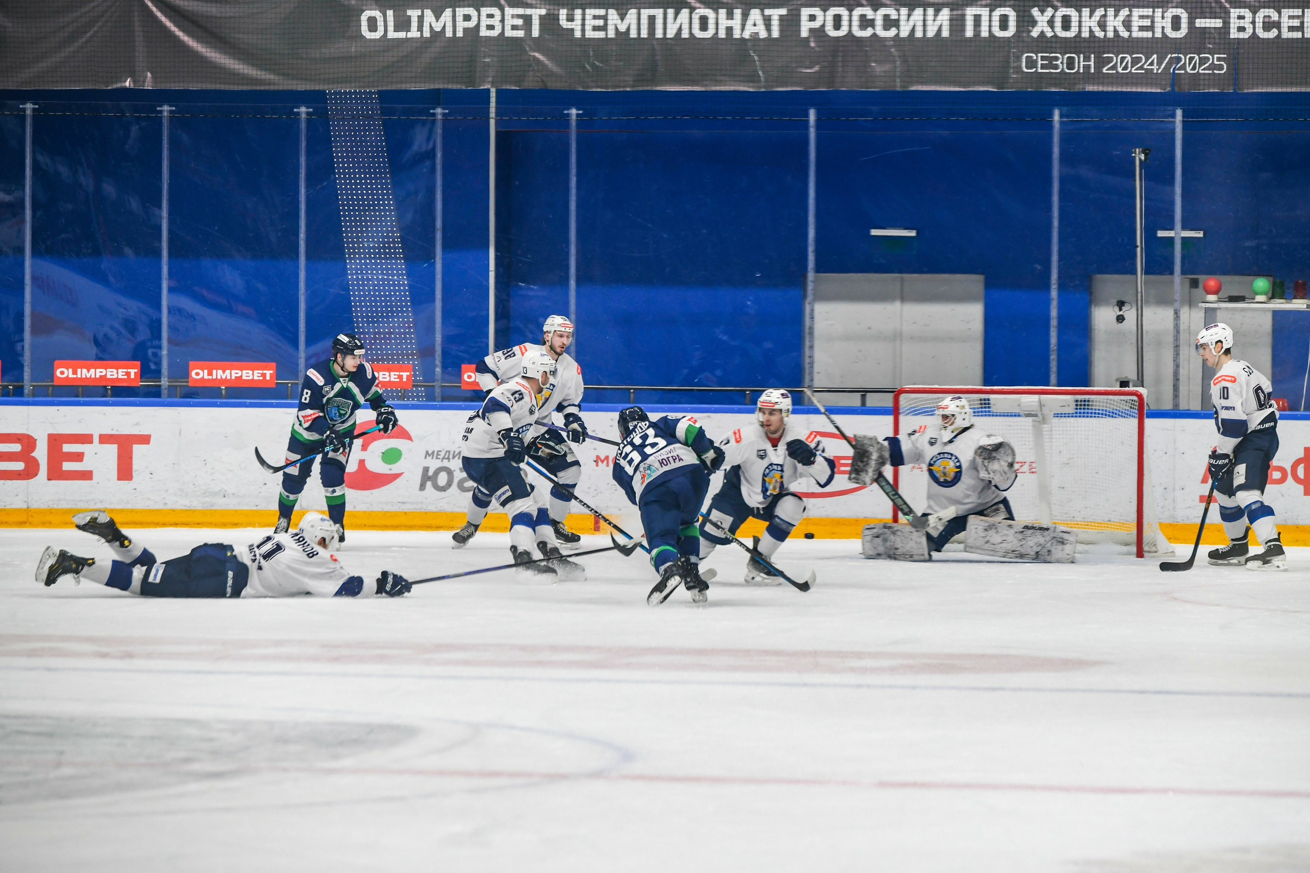 Матчи регулярного чемпионата ВХЛ. Фотограф в Ханты-Мансийске Евгений Жуланов