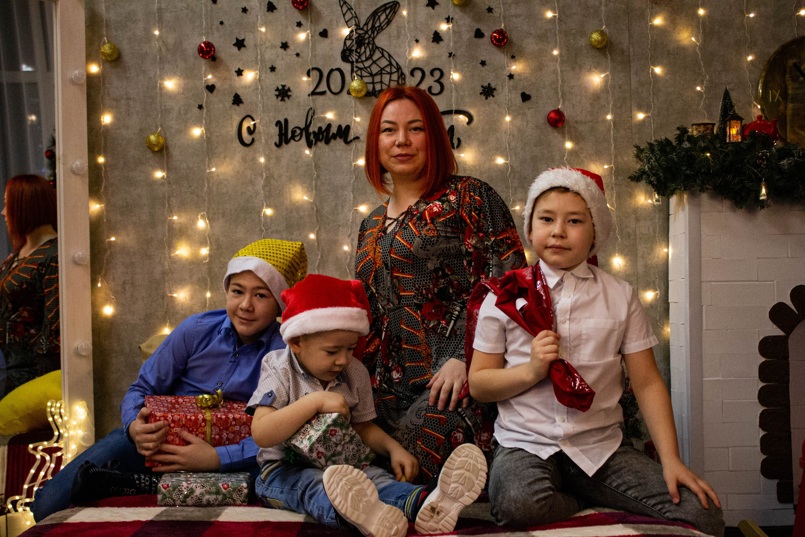 Олеся, Савелий, Кирилл, Роман (Новогодняя фотосессия). «Матрица»