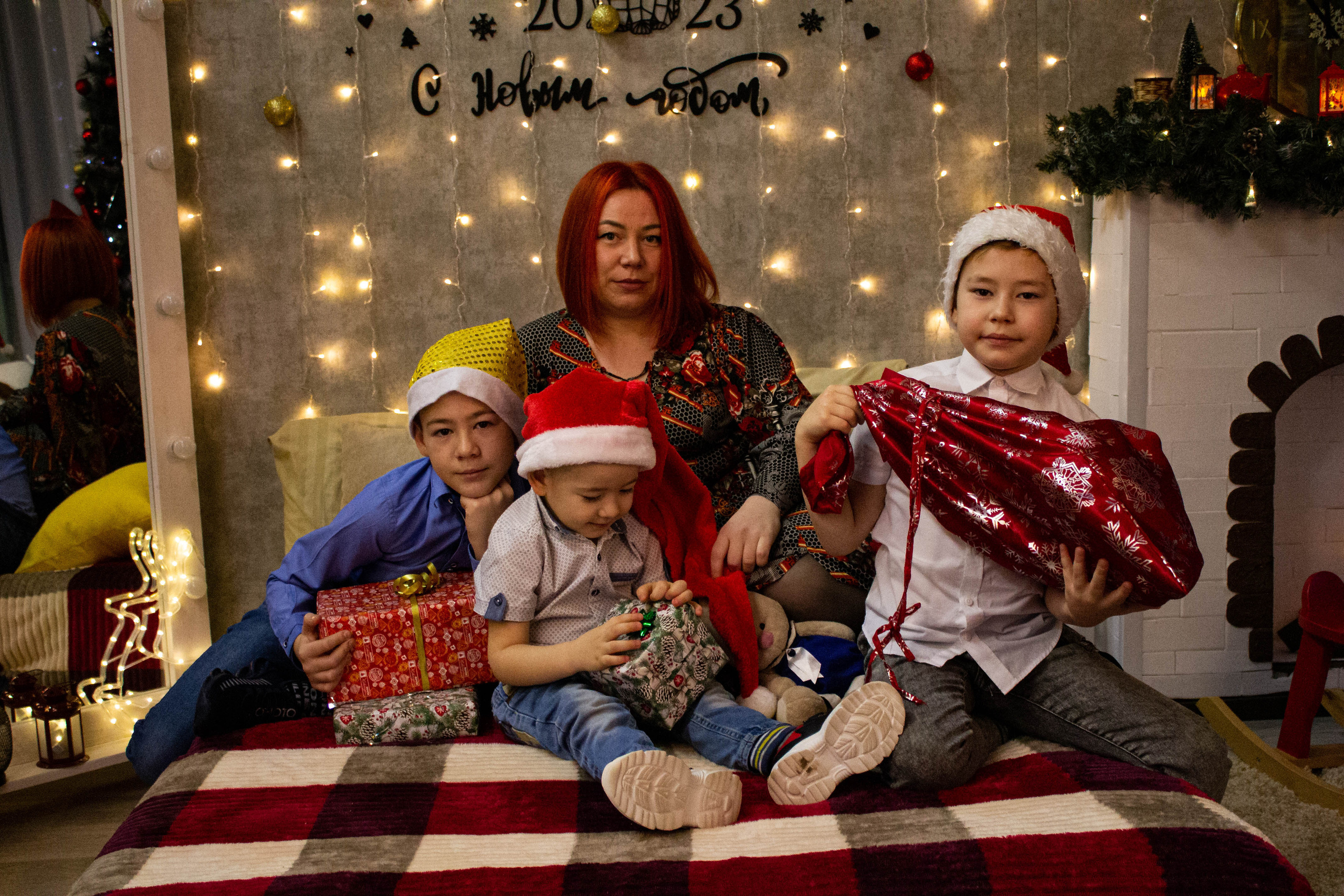 Олеся, Савелий, Кирилл, Роман (Новогодняя фотосессия). «Матрица»