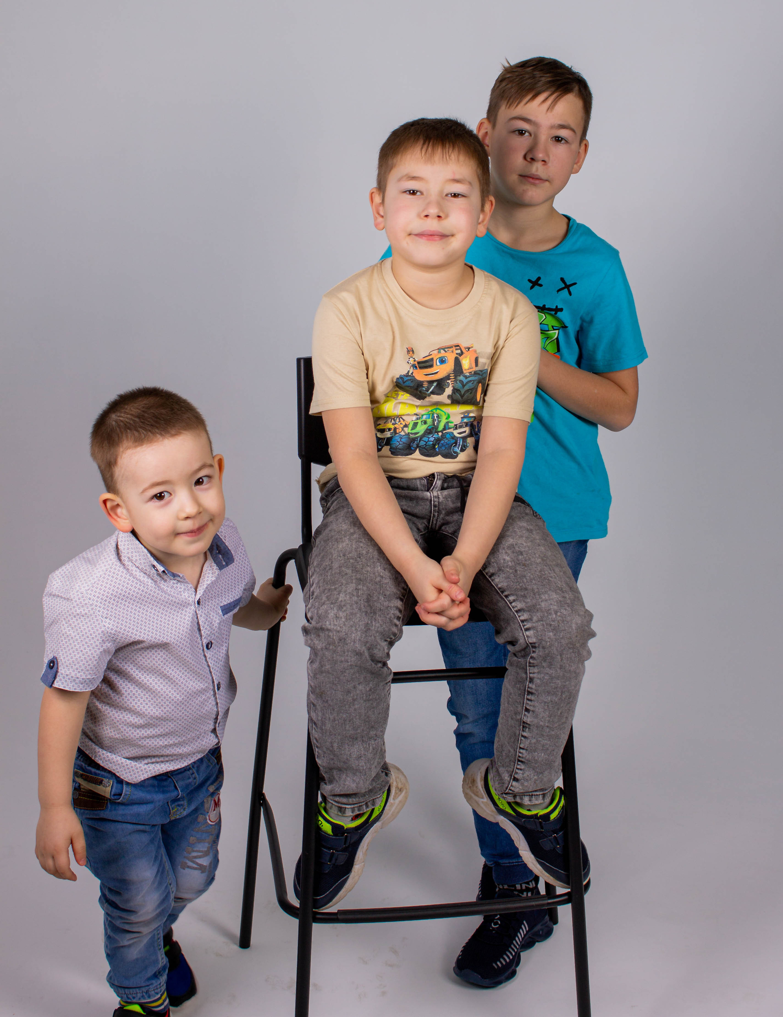 Олеся, Савелий, Кирилл, Роман (Новогодняя фотосессия). «Матрица»