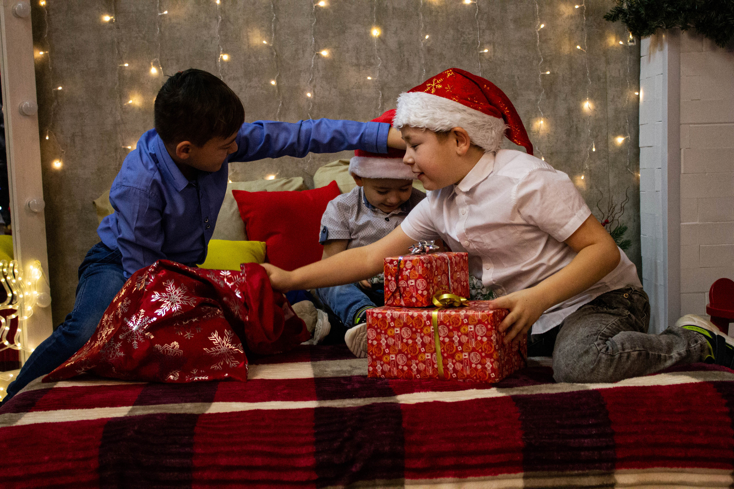 Олеся, Савелий, Кирилл, Роман (Новогодняя фотосессия). «Матрица»