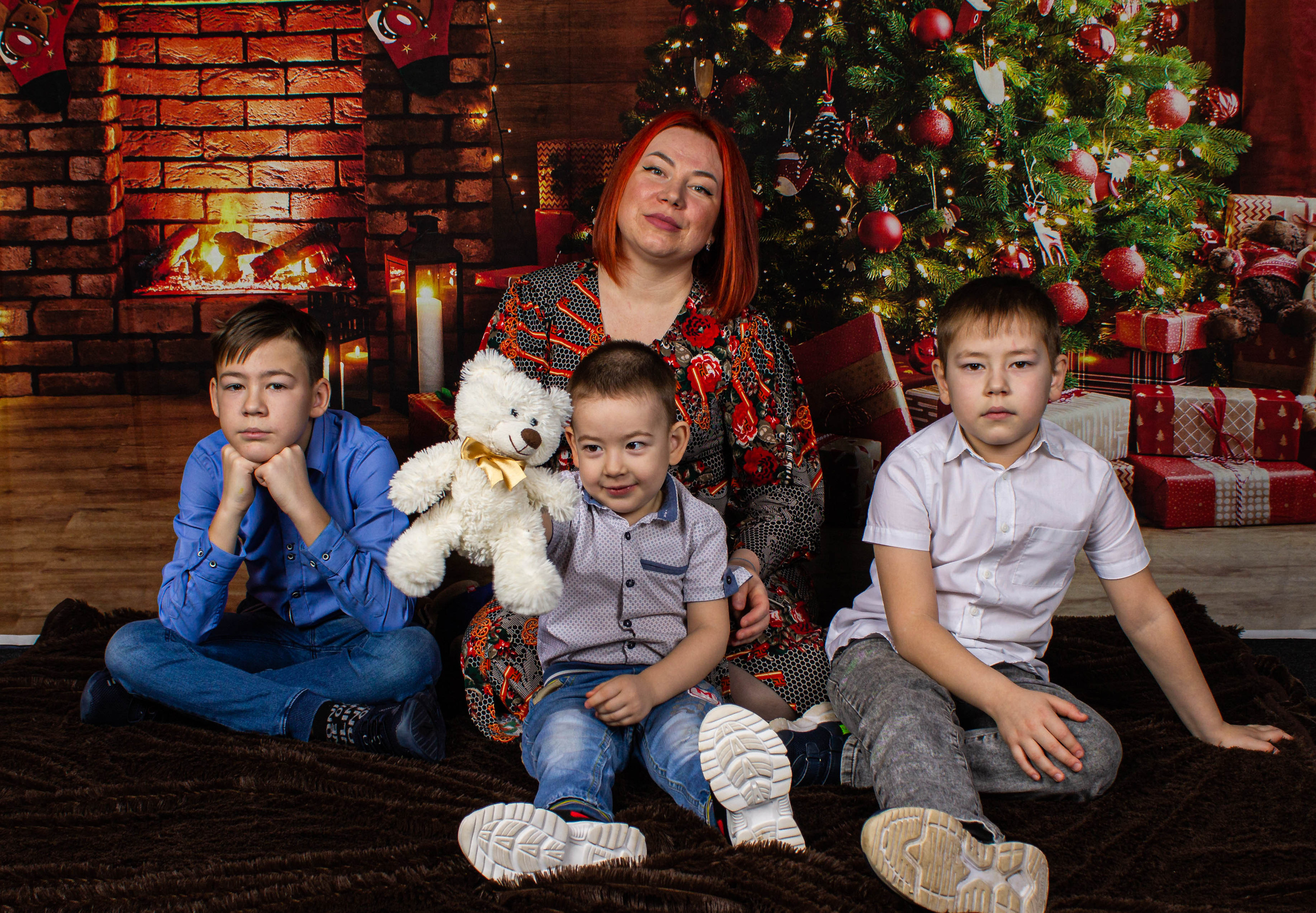 Олеся, Савелий, Кирилл, Роман (Новогодняя фотосессия). «Матрица»