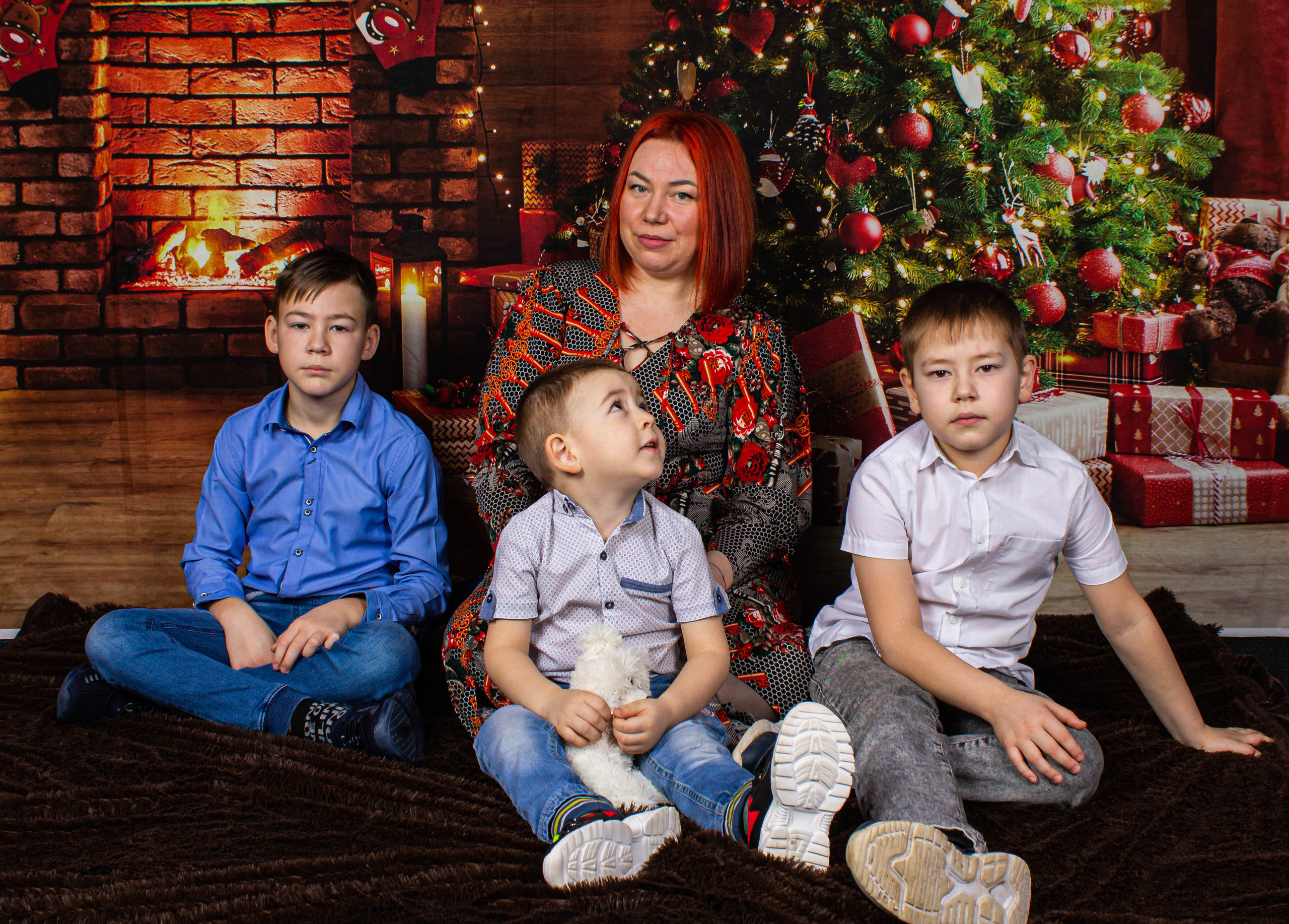 Олеся, Савелий, Кирилл, Роман (Новогодняя фотосессия). «Матрица»