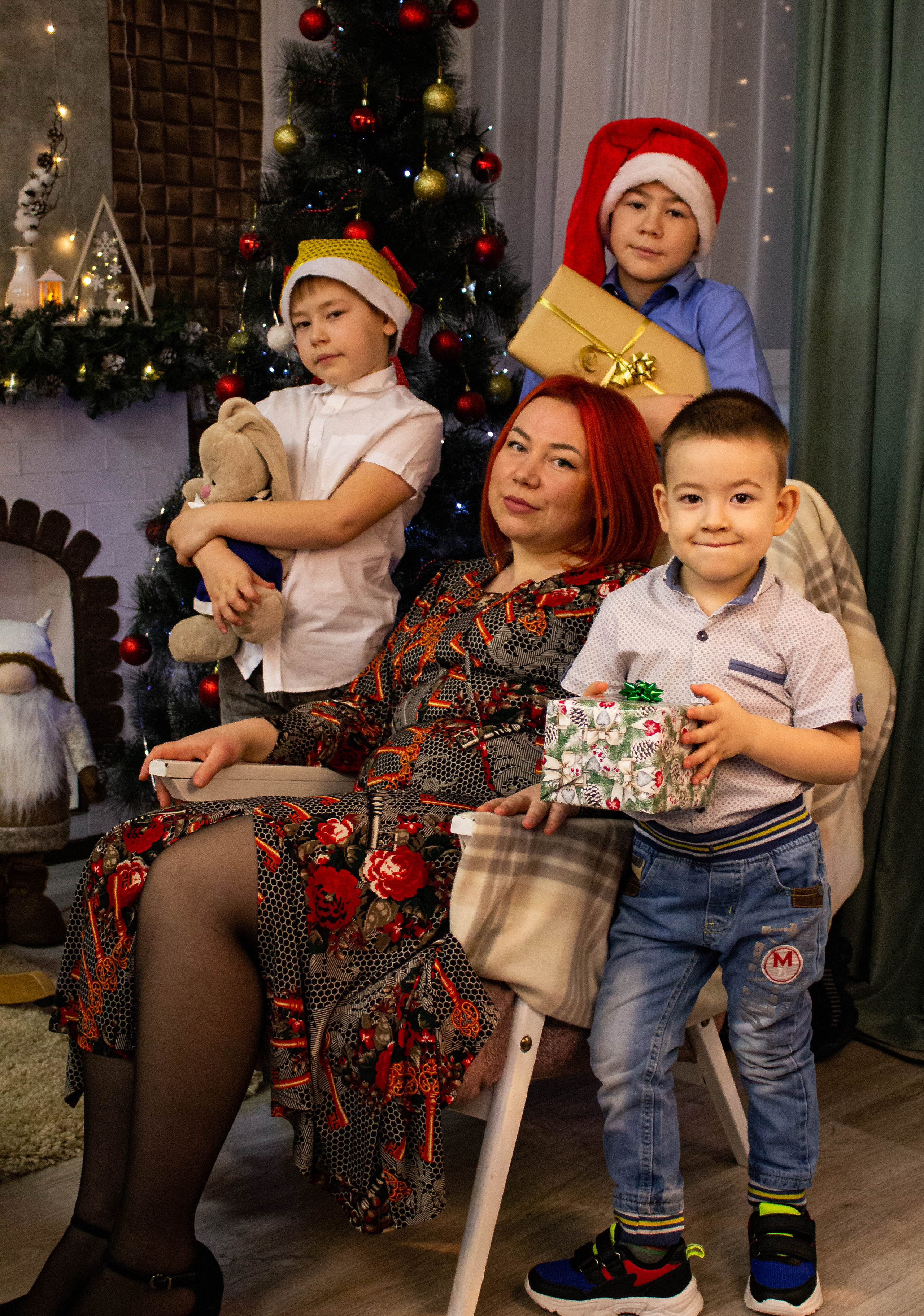 Олеся, Савелий, Кирилл, Роман (Новогодняя фотосессия). «Матрица»