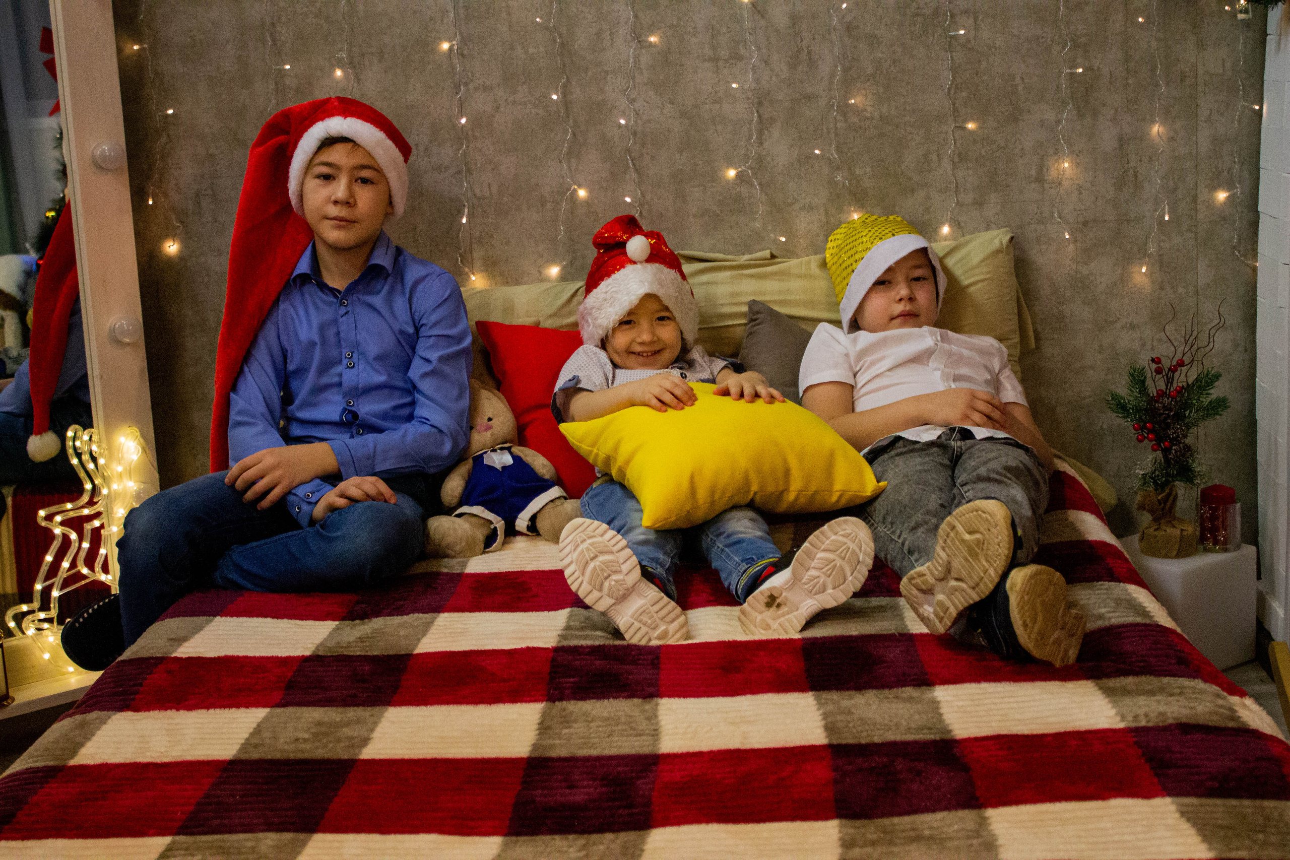 Олеся, Савелий, Кирилл, Роман (Новогодняя фотосессия). «Матрица»