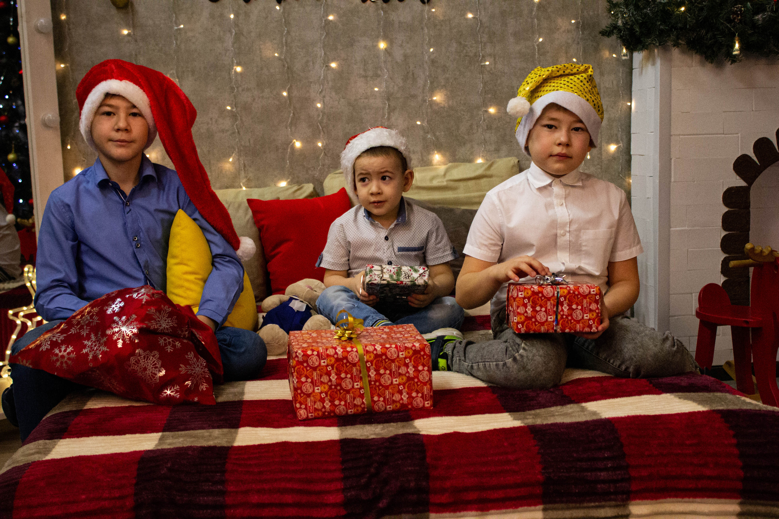 Олеся, Савелий, Кирилл, Роман (Новогодняя фотосессия). «Матрица»