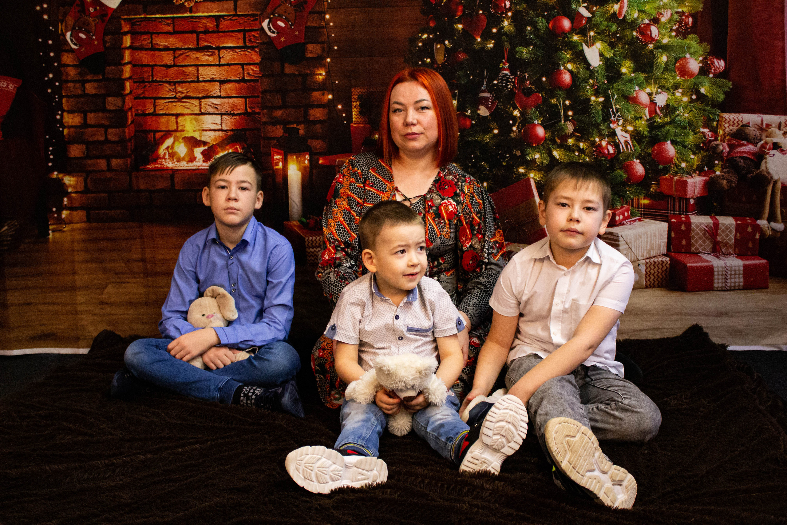 Олеся, Савелий, Кирилл, Роман (Новогодняя фотосессия). «Матрица»