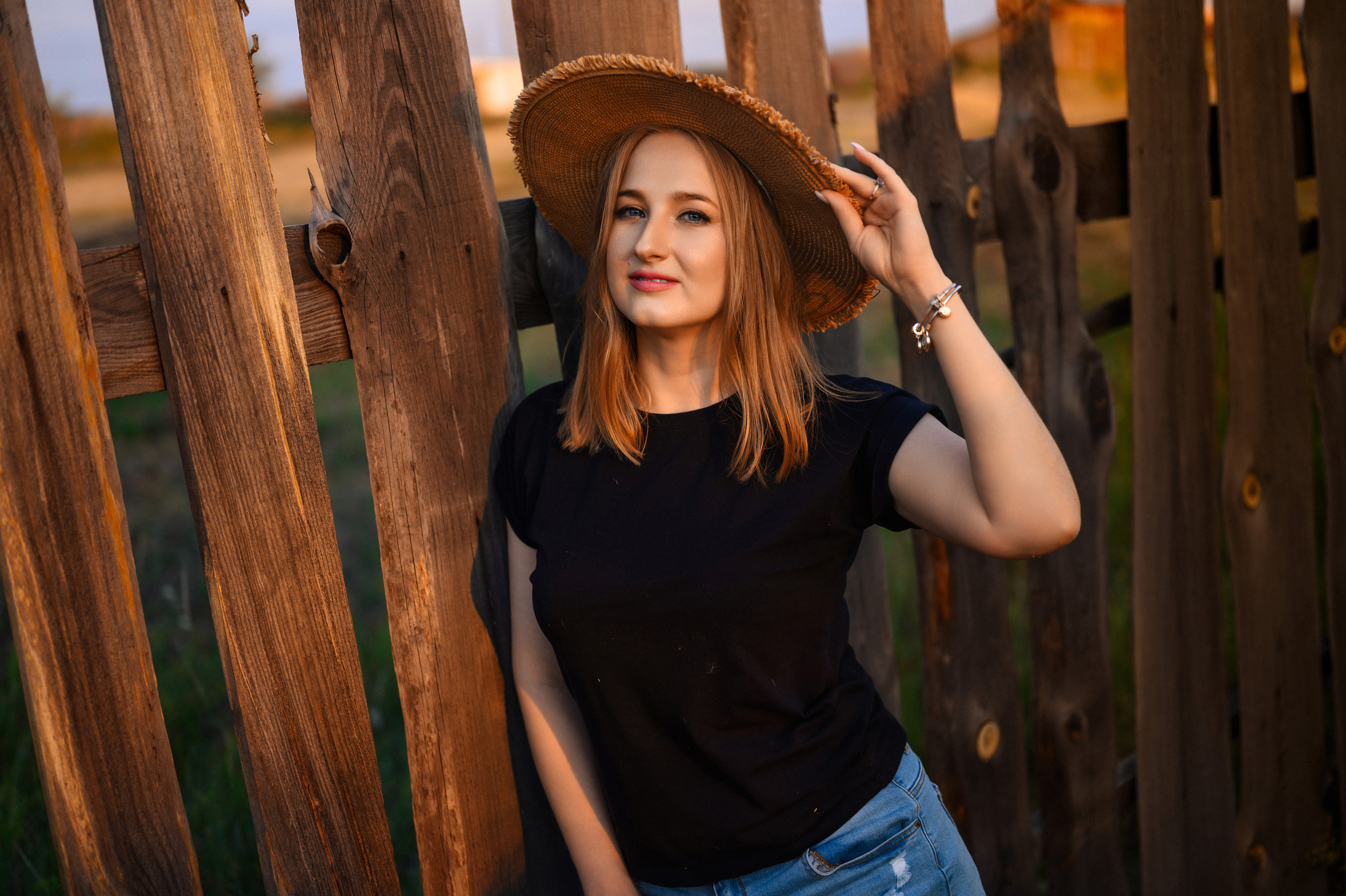 Фотосессия со стогами, фотосессия в поле Оренбург