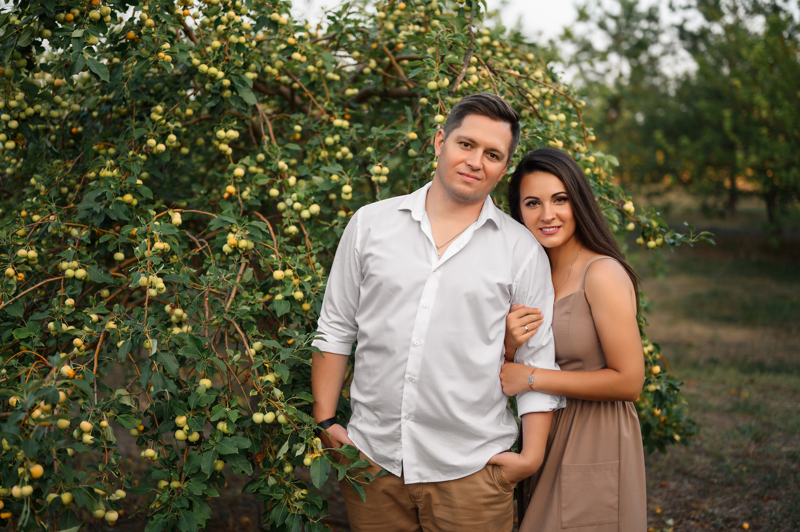 Летний пикник в яблоневом саду