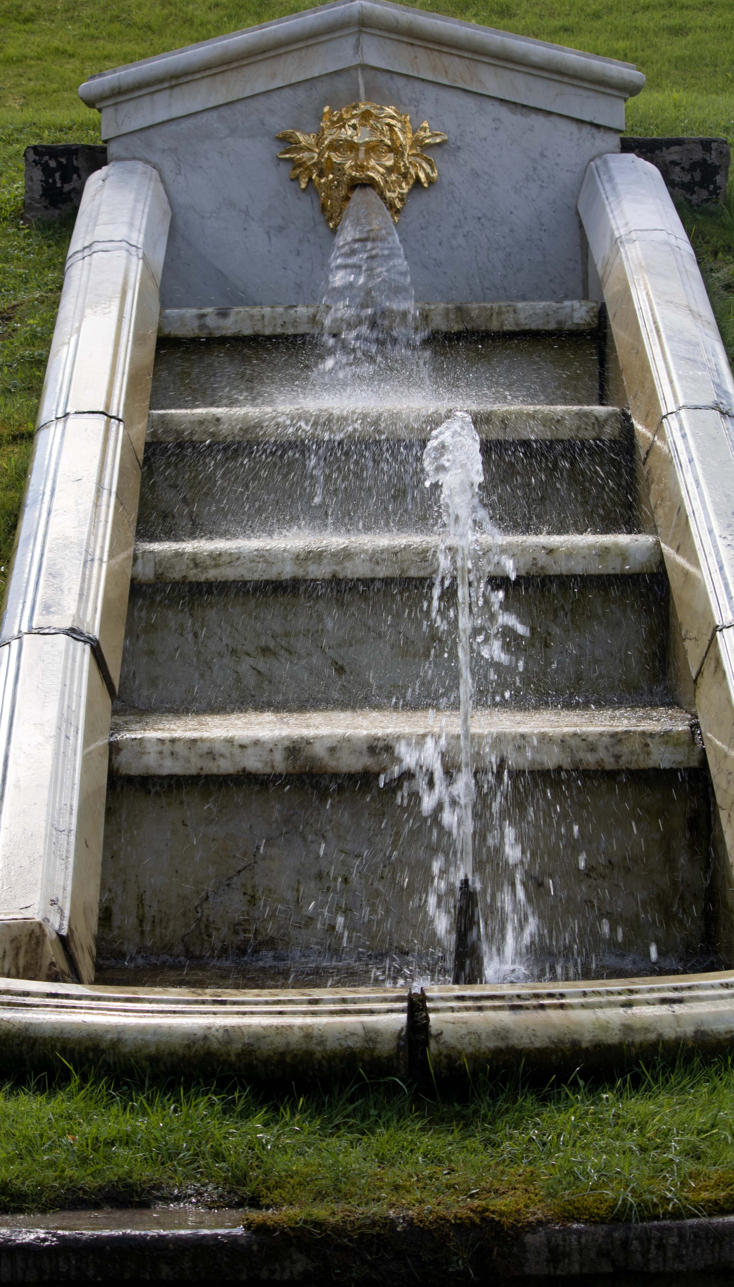 Каскады Петергофа