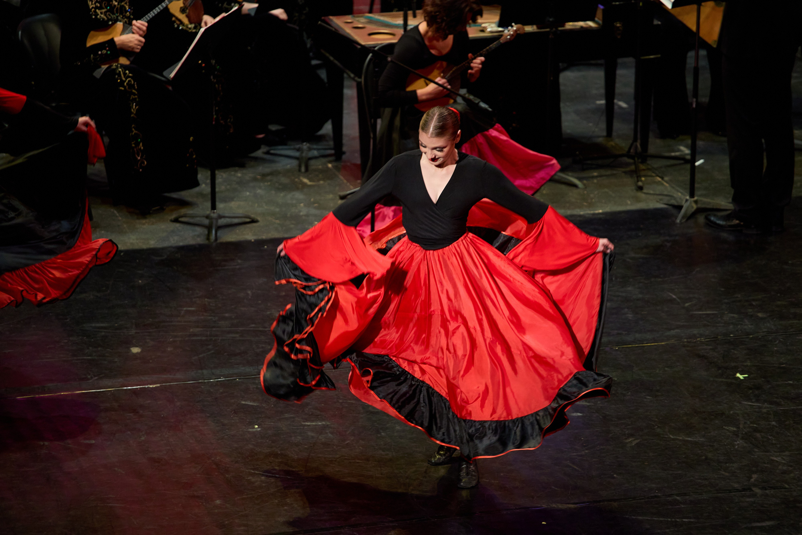 Филармония «Вокруг света в ритме танца». Фотограф Илья Прохоров в Кирове