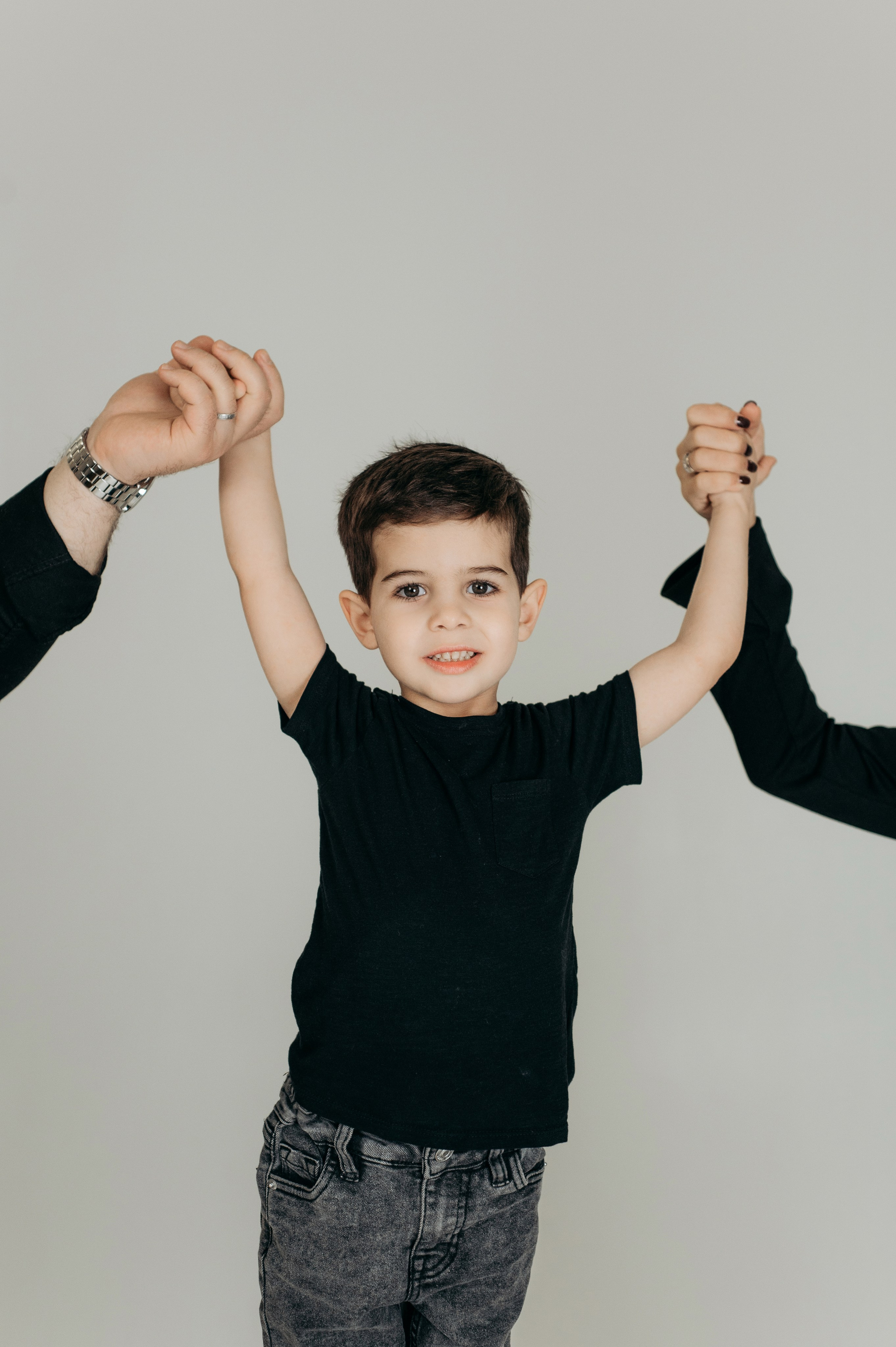 Семейная фотосессия на циклораме. Семейный и свадебный фотограф в Санкт-Петербурге Юлия Мельникова