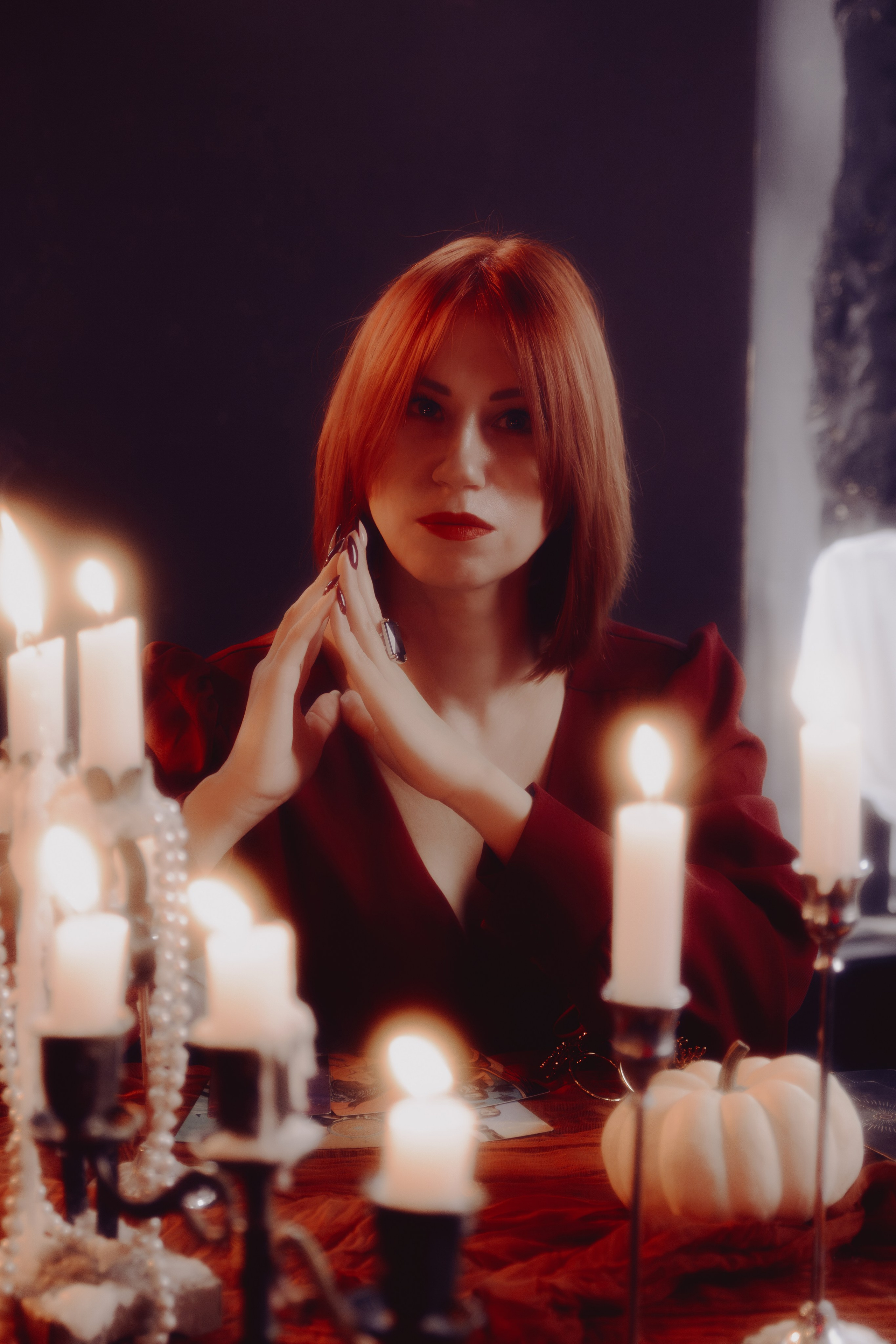 Фотосессия для таролога Оксаны в фотостудии в Ростове-на-Дону. Портретный фотограф в Ростове-на-Дону Антон Казарин