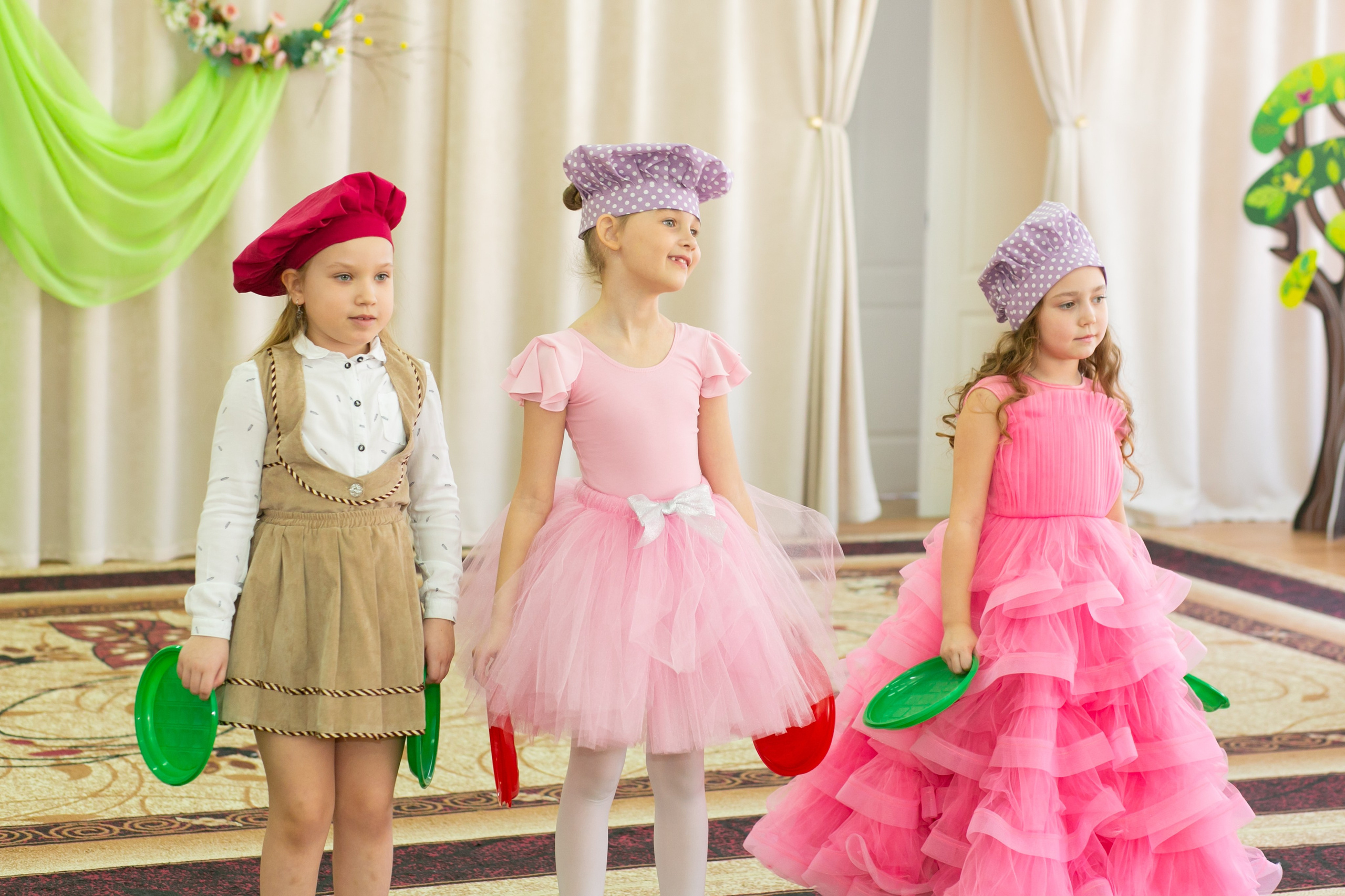 Выпускные и Утренники. Фотограф новорожденных и семейный фотограф НСО г. Бердск Марина Львова