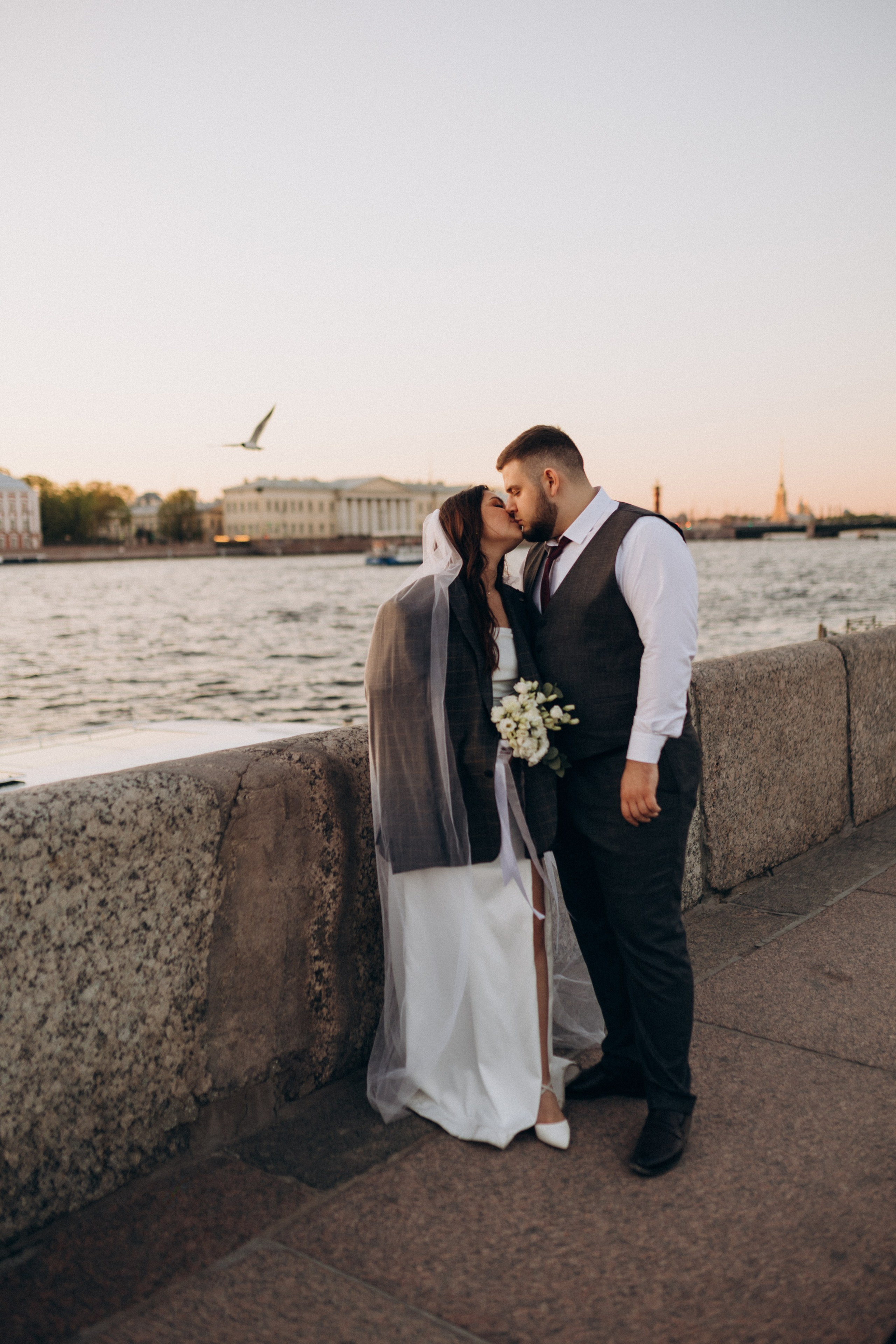 Артем и Регина | Дворец бракосочетания 1. Свадебный и love story фотограф в Санкт-Петербурге