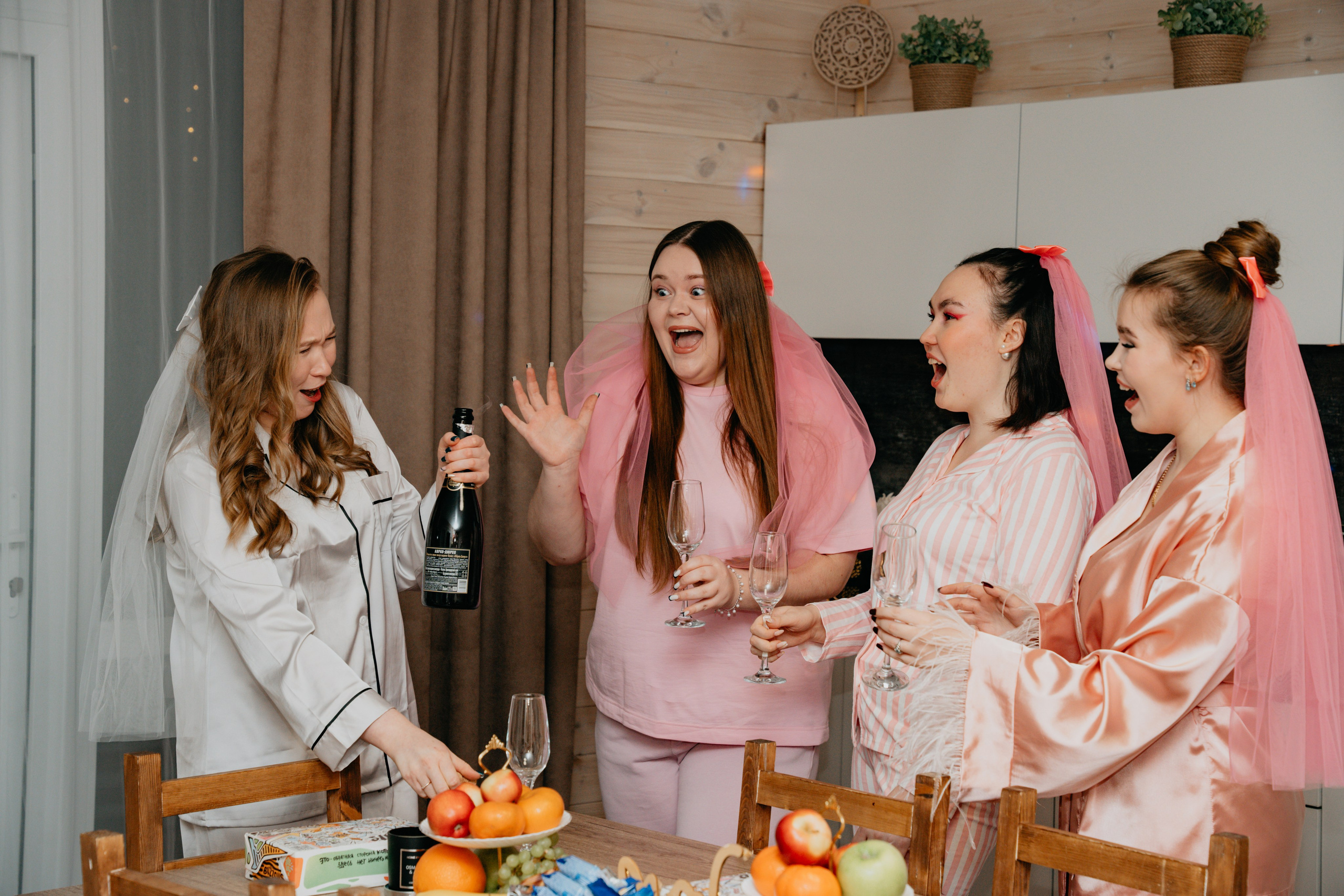 Девичник. Девчонки зажигалочки