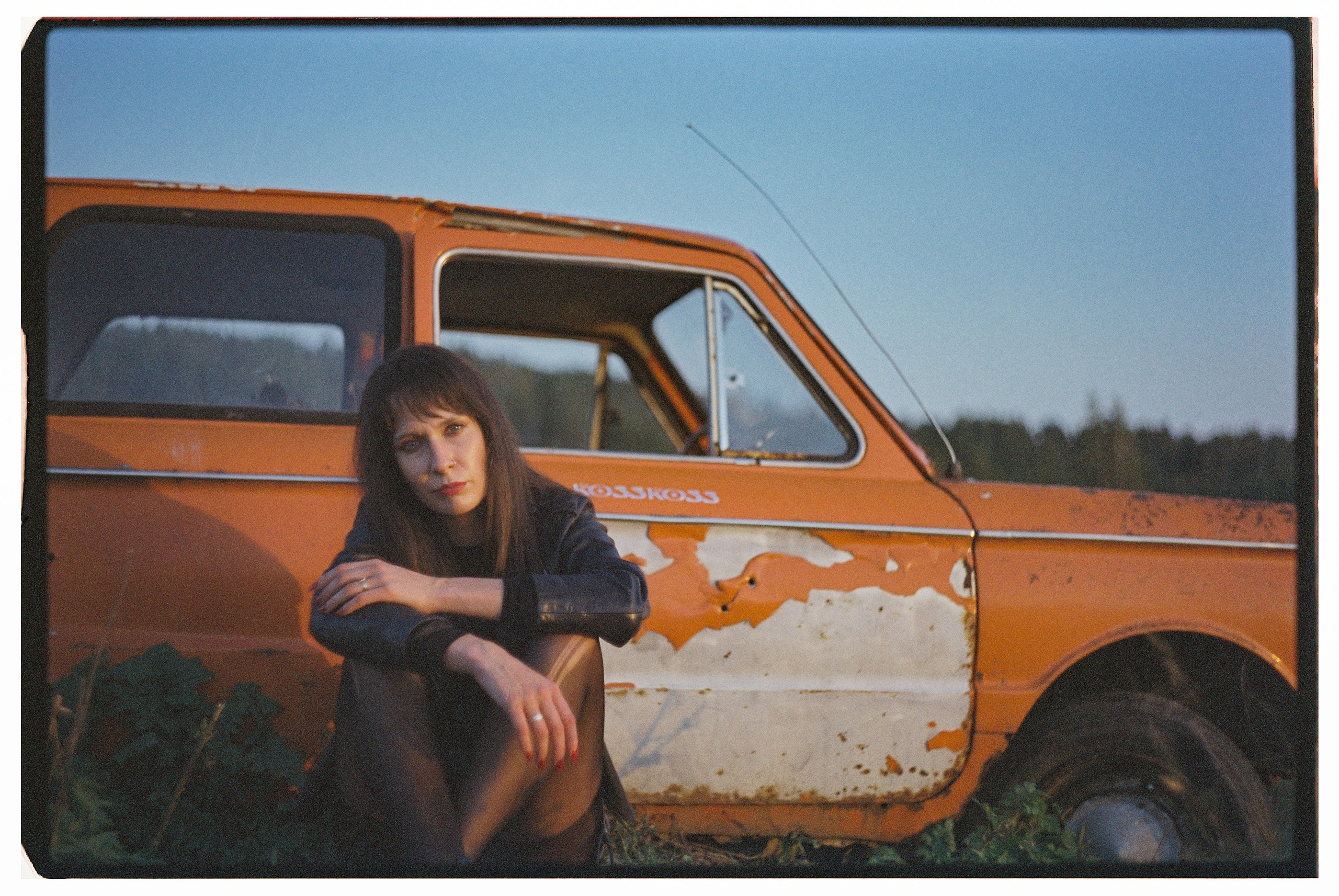 Портретная фотосессия на плёнку 35 мм на ферме в Санкт-Петербурге. Светлана Гопанюк. Портретный фотограф. Санкт-Петербург. СПб