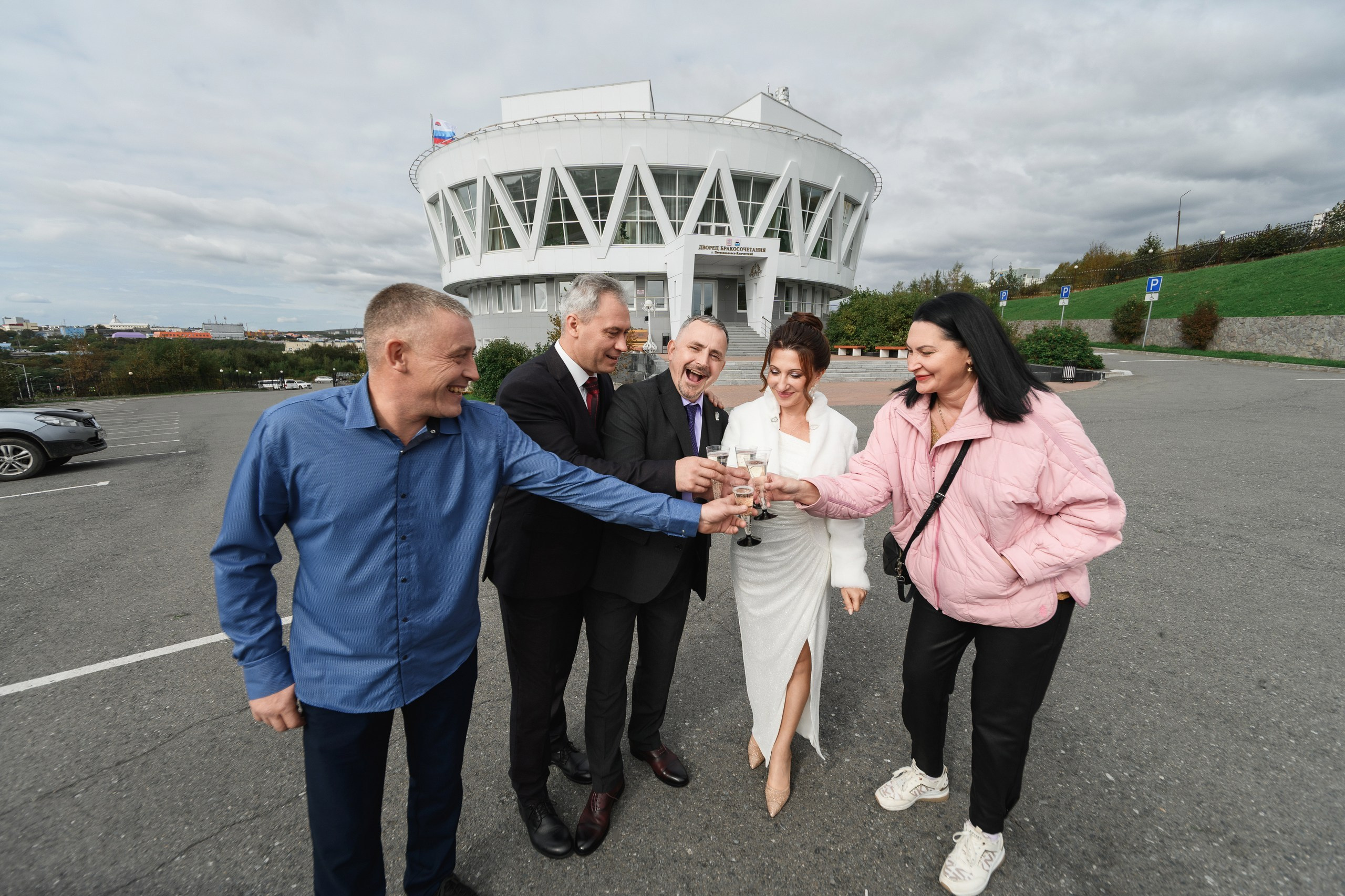 Фотосессия свадьбы в Петропавловске-Камчатском, Свадебная фотосессия в Петропавловске-Камчатском, Свадебная фотосессия в студии в Петропавловске-Камчатском, Красивые свадебные фотосессии в Петропавловске-Камчатском, Свадебная фотосессия цена в Петропавловске-Камчатском