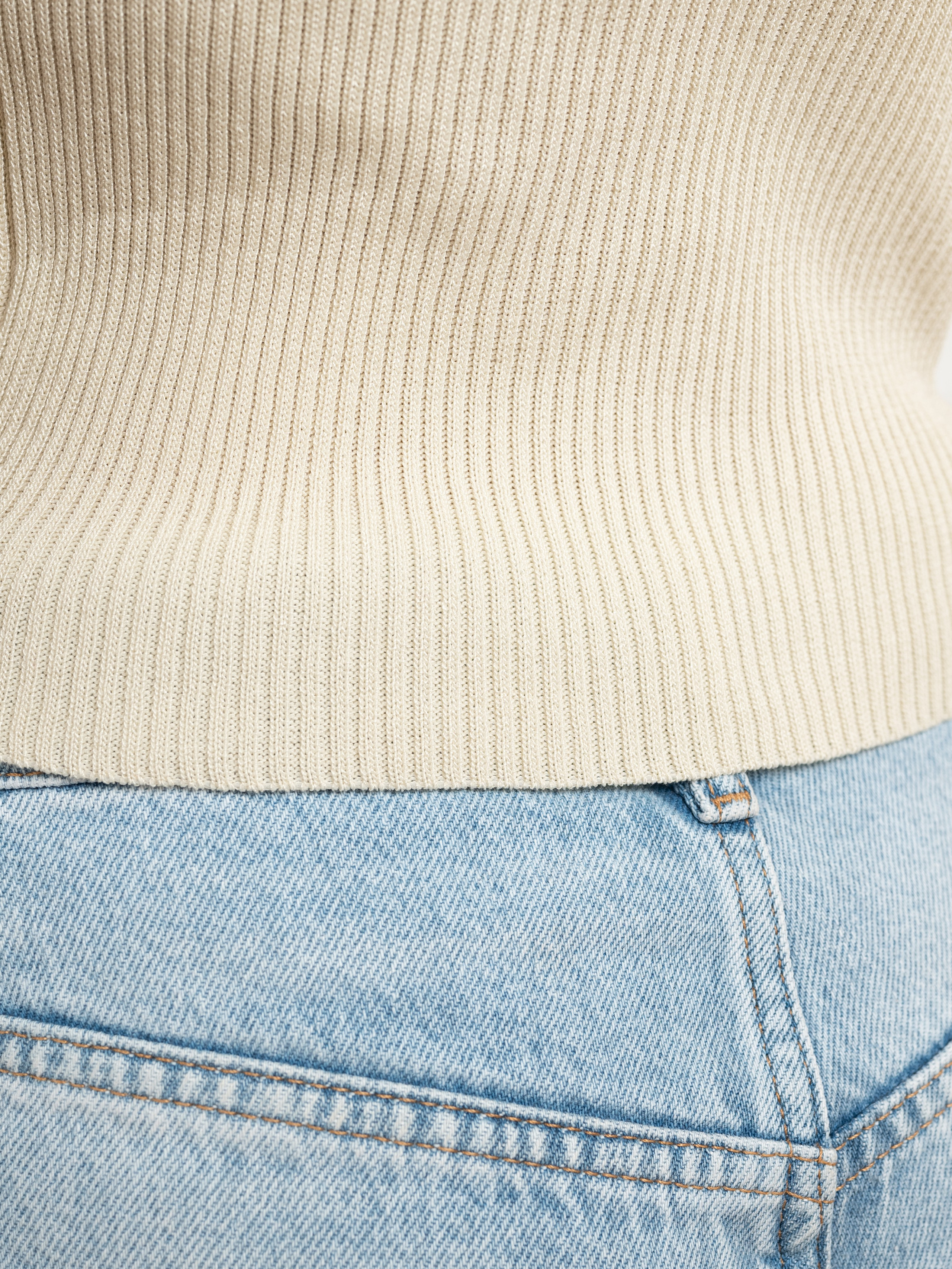 Футболки. Предметный фотограф, фото для маркетплейсов Пятигорск, КМВ