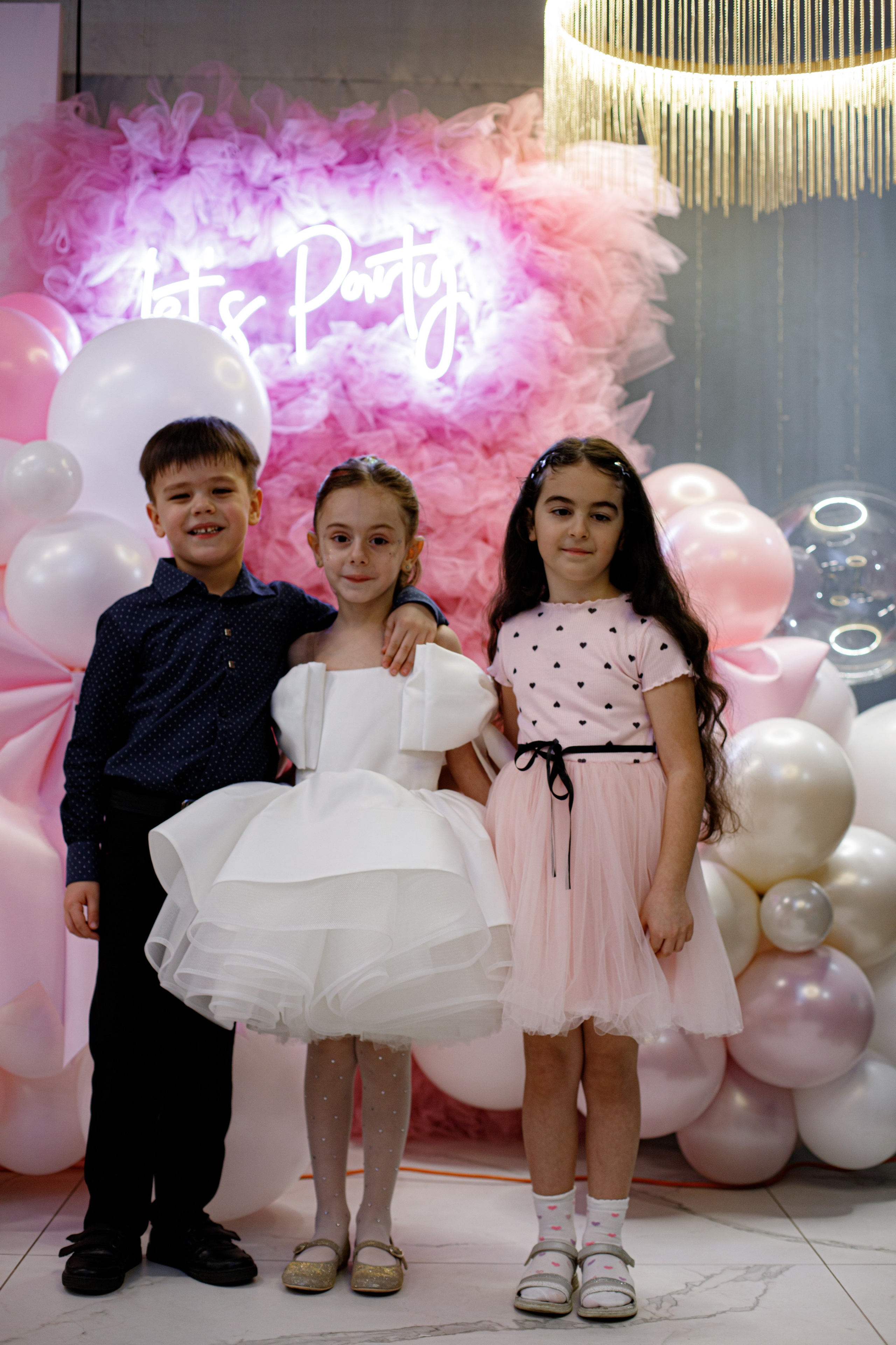 ASIA'S BIRTHDAY PARTY. Photokarish