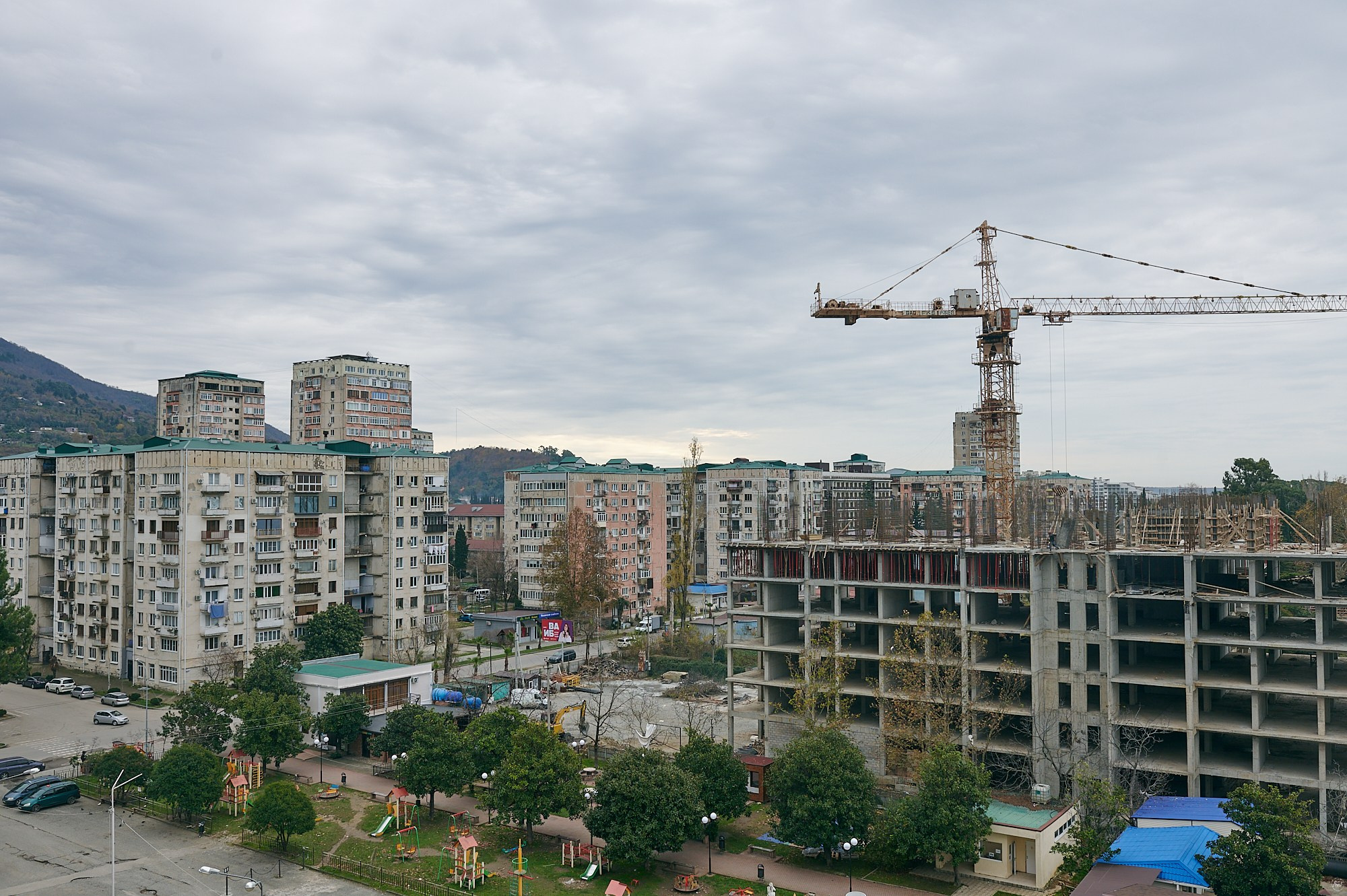 Гагра, Абхазия. Декабрь 2024. Фотографии отовсюду и обо всем