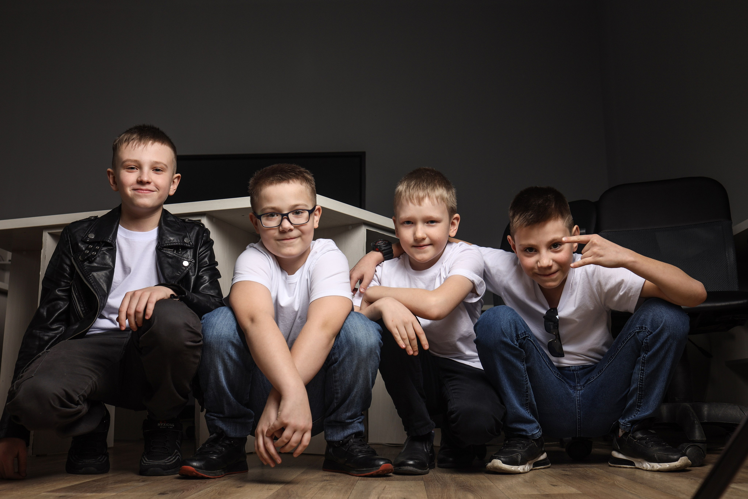4 класс. Фотограф в г. Абакан, мистер выпускной альбом
