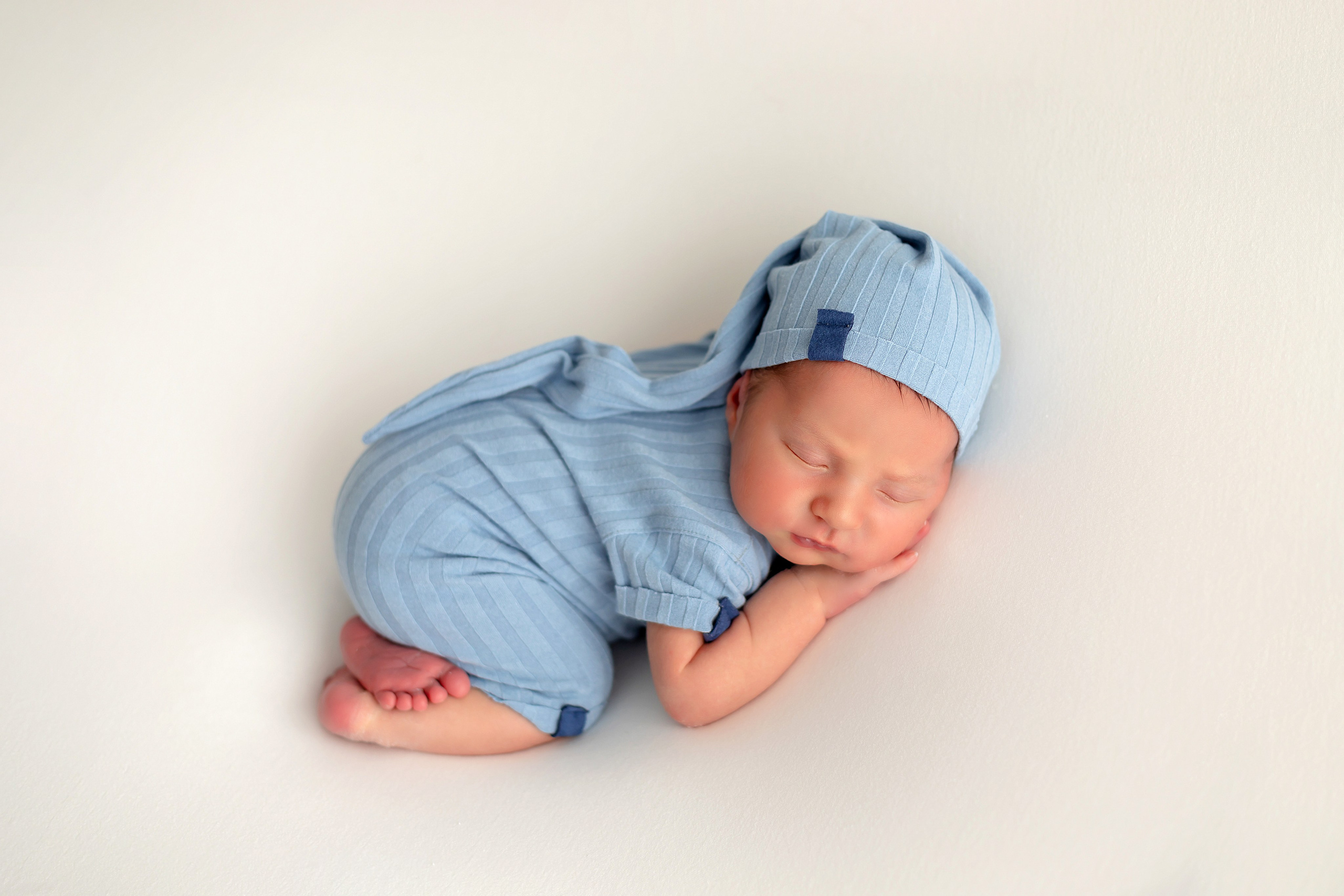 Новорожденные до 28 дней. Фотограф новорожденных в Тюмени