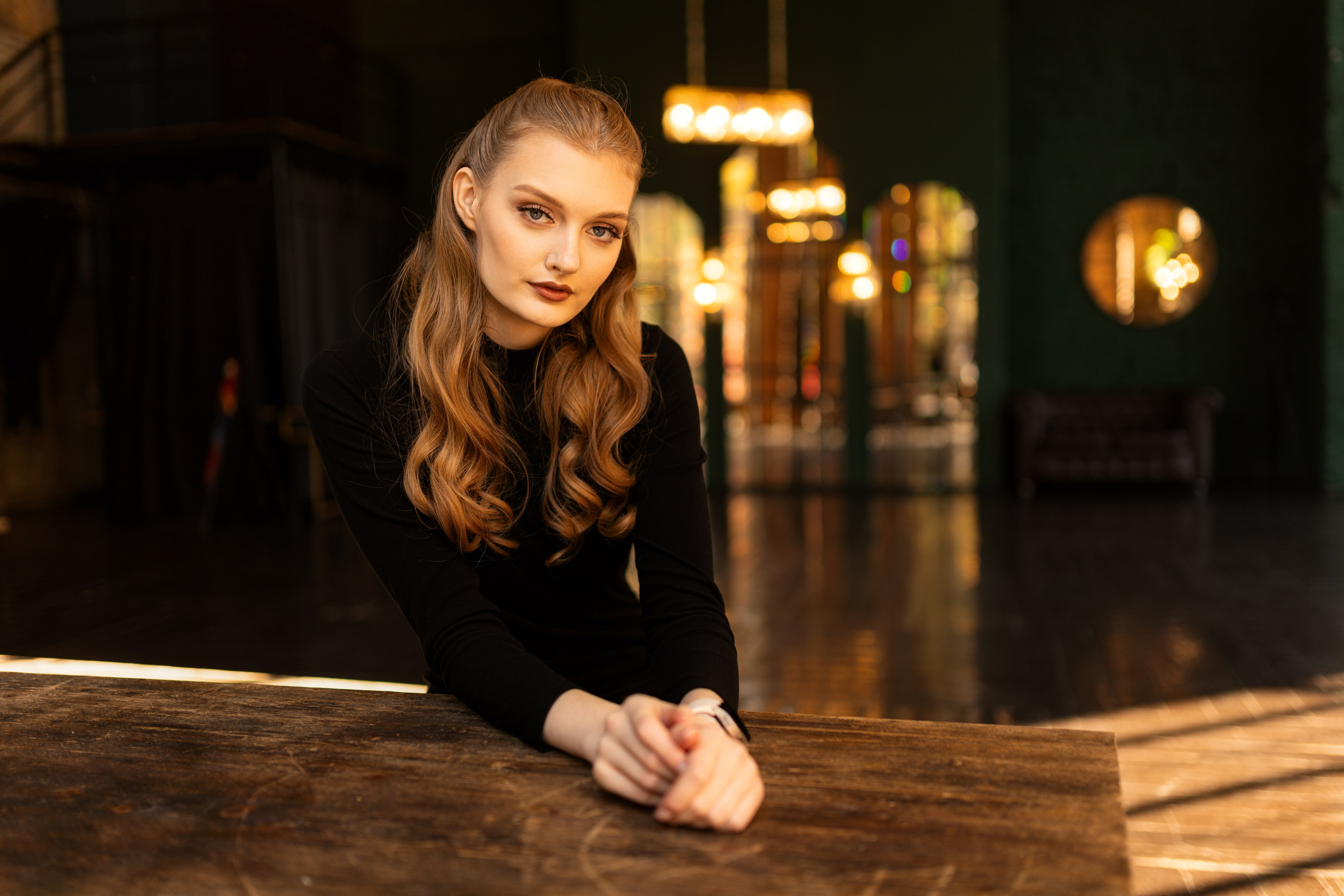 Студийная съемка с Викторией в интерьере в формате для «себя». Дмитрий Шульгин, портретный фотограф в Воронеже