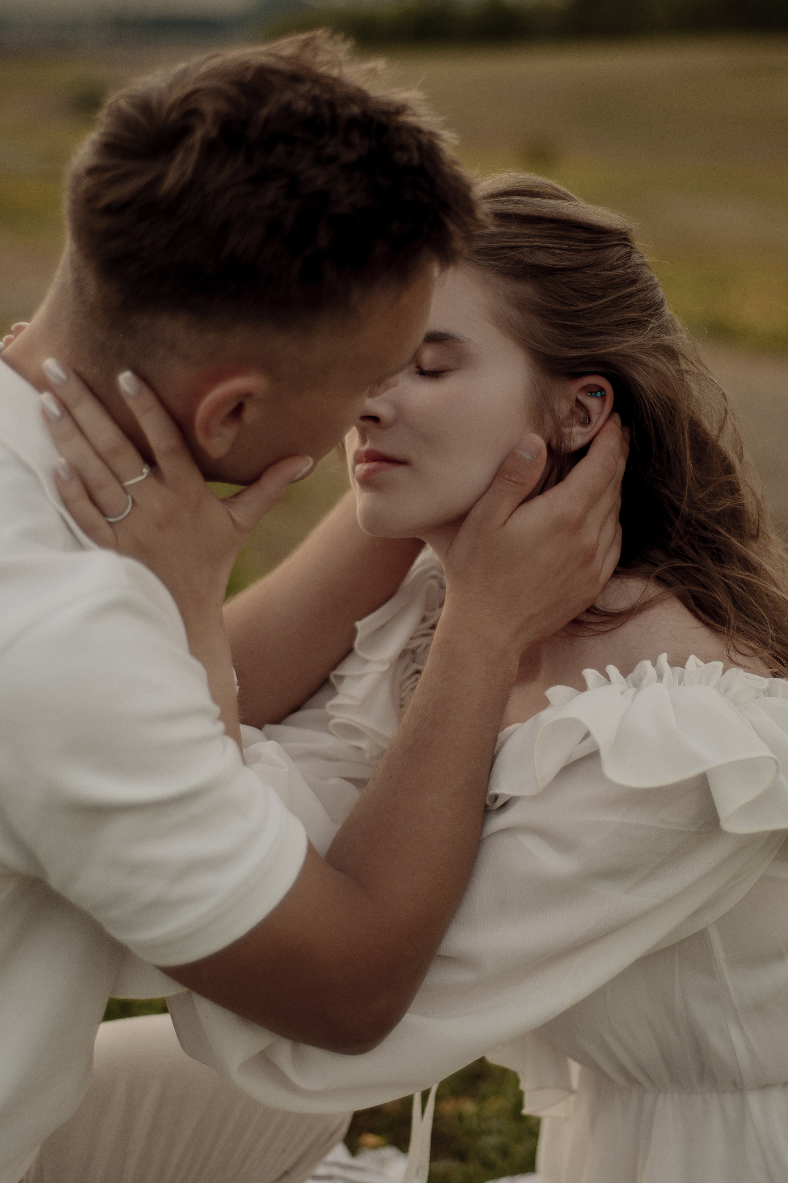 Любовь и желтые цветочки. Фотограф Мария Стрелкова