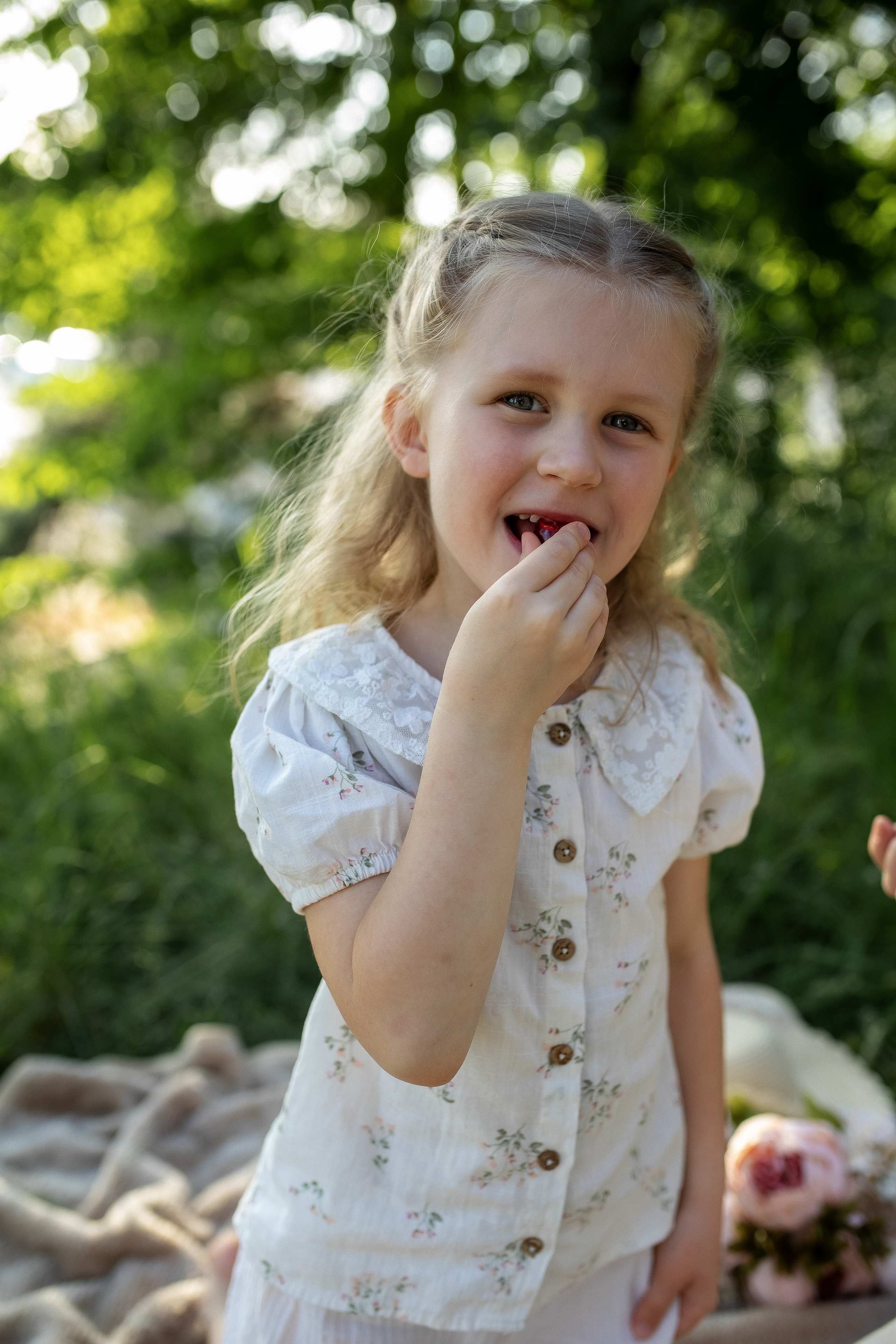 Лена и Полина. Пикник в лесу. Профессиональный фотограф, Москва |Видное Елена Елизарова