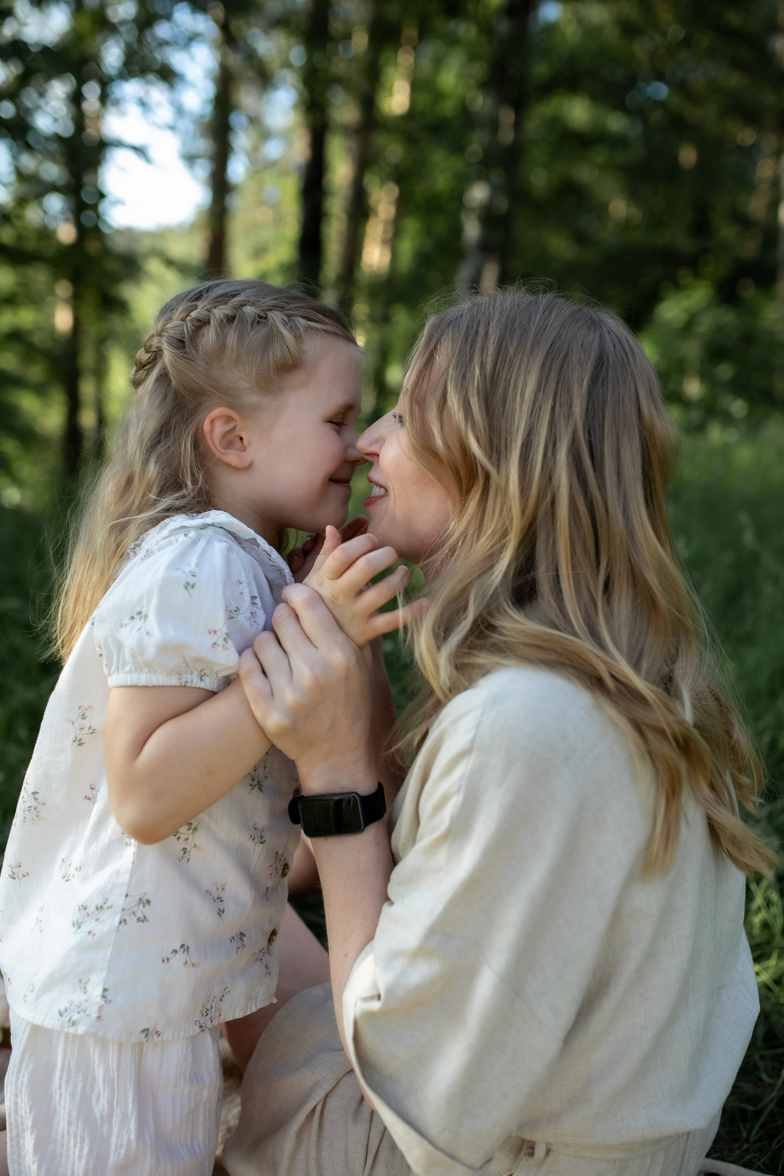 Лена и Полина. Пикник в лесу. Профессиональный фотограф, Москва |Видное Елена Елизарова