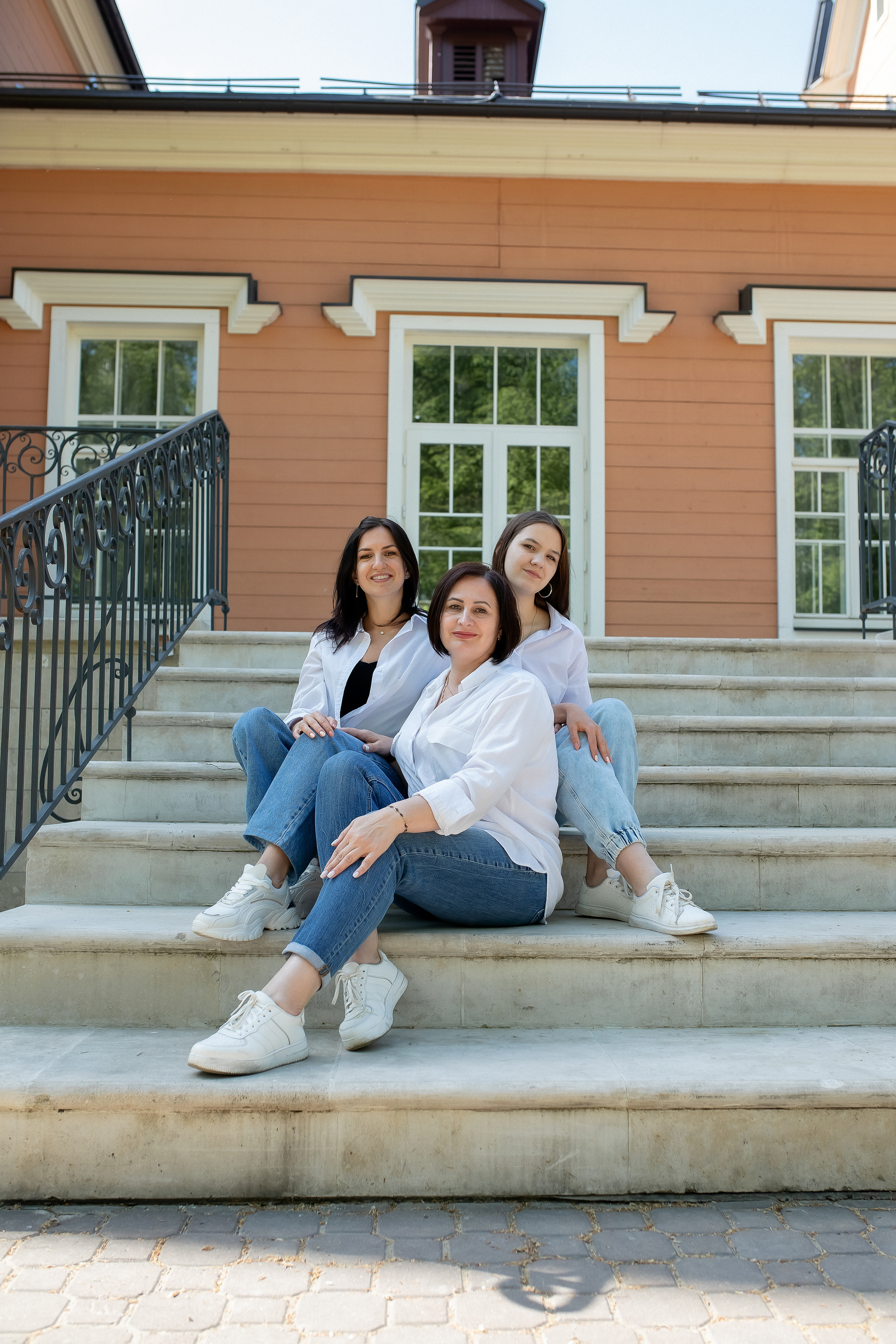 Мама и дочки. Прогулка. Профессиональный фотограф, Москва |Видное Елена Елизарова
