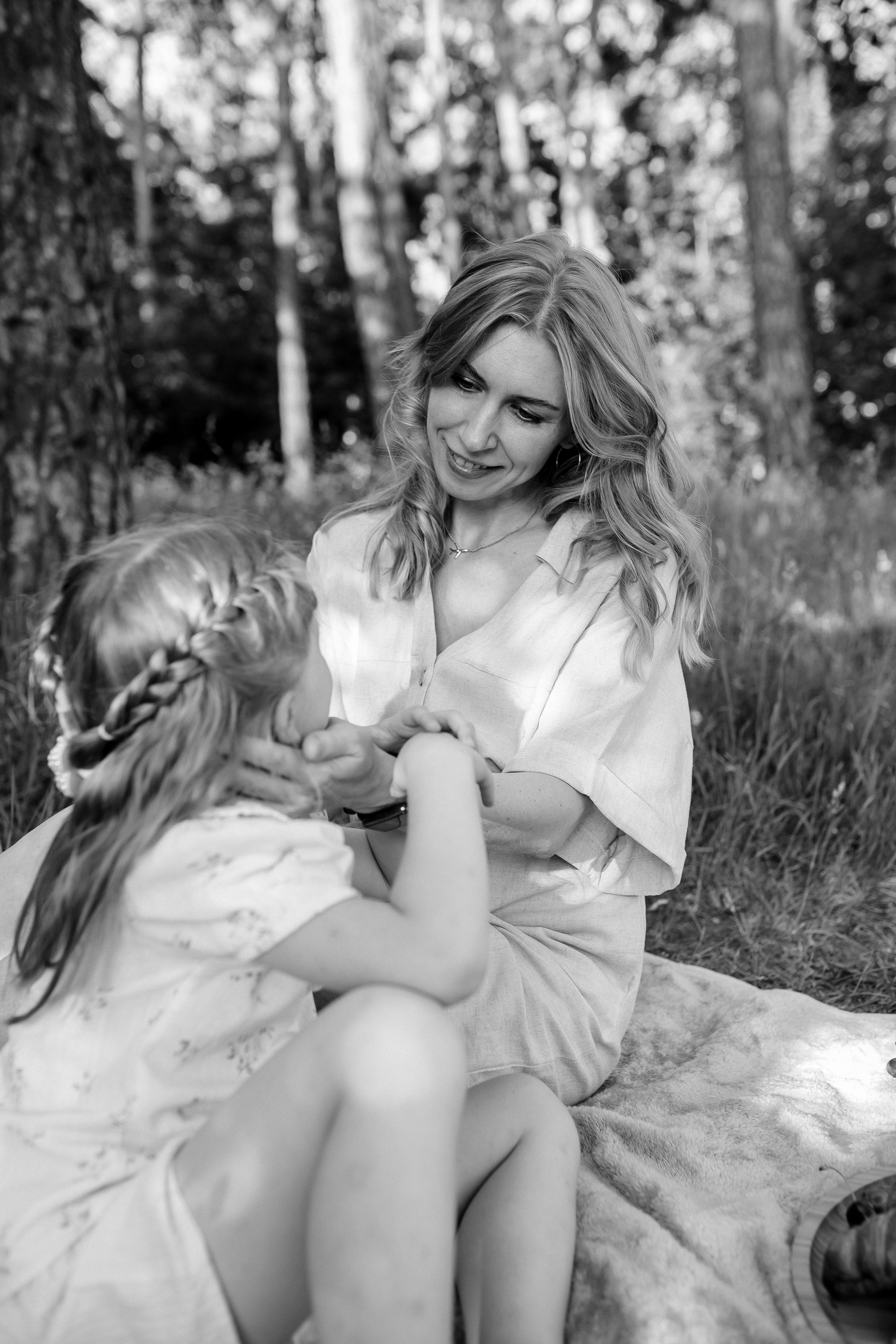 Лена и Полина. Пикник в лесу. Профессиональный фотограф, Москва |Видное Елена Елизарова